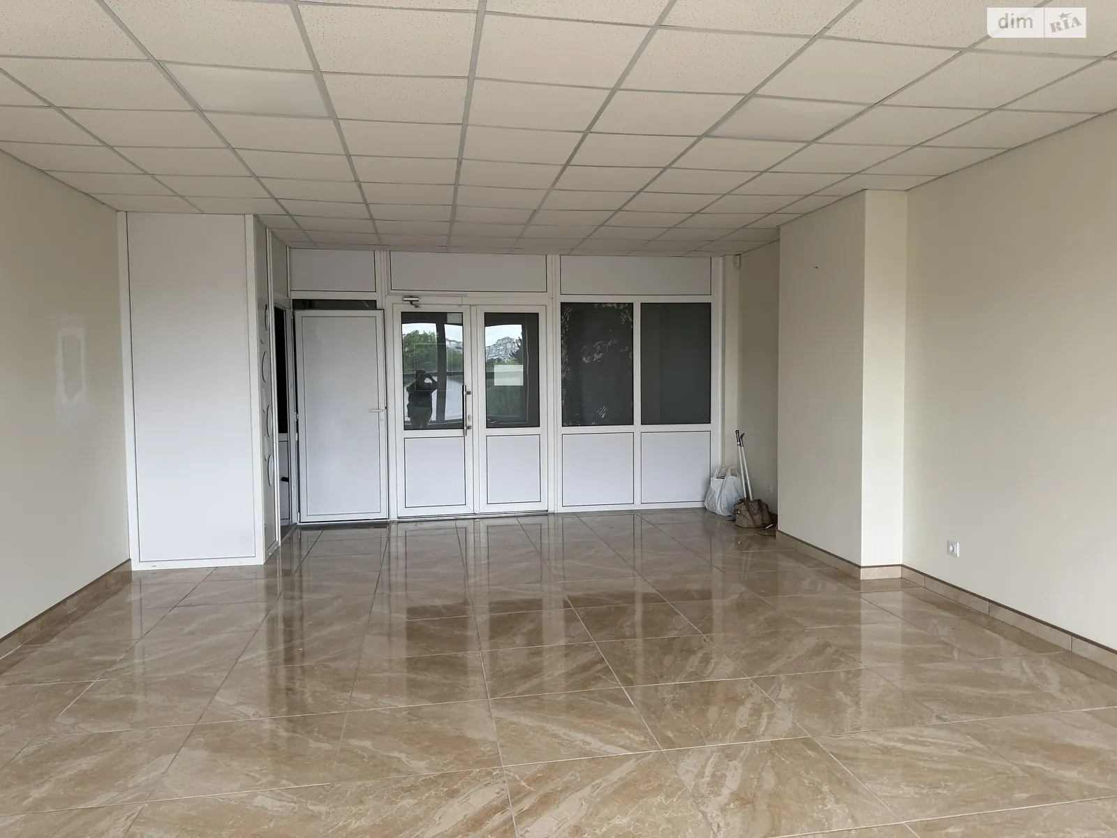 Здається в оренду офіс 49 кв. м в бізнес-центрі, цена: 15000 грн - фото 1