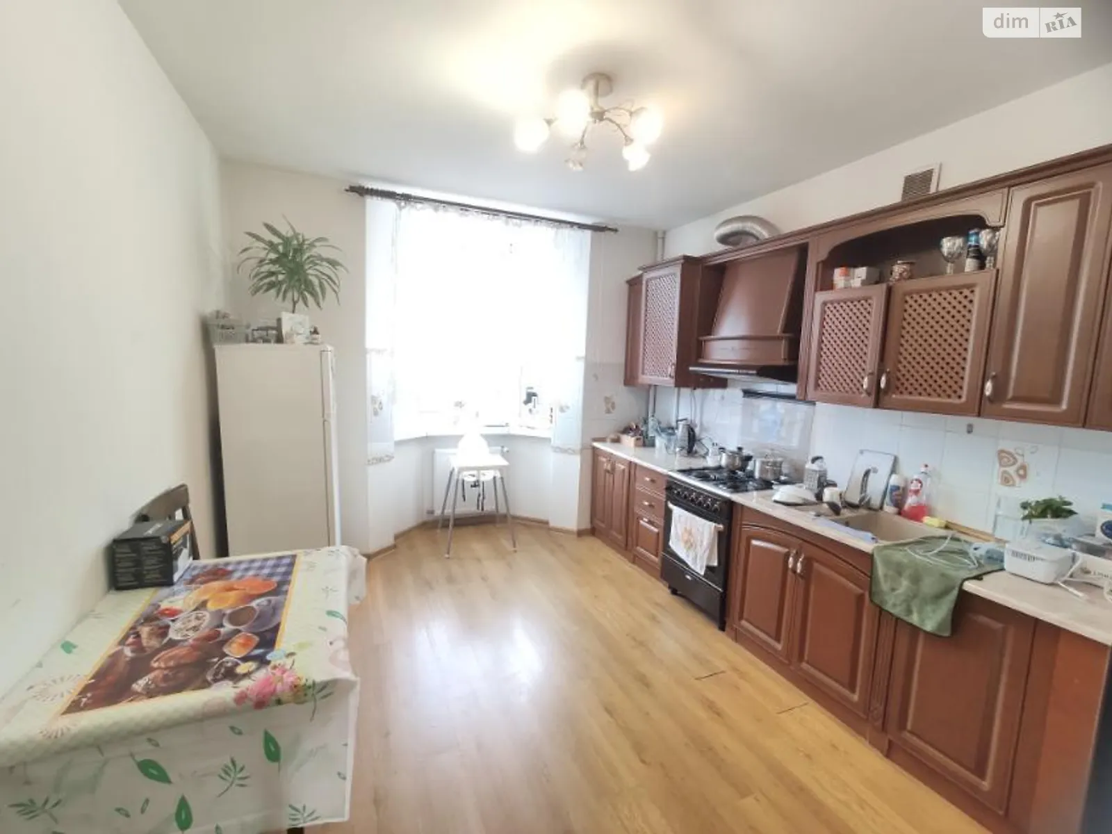 3-комнатная квартира 75 кв. м в Тернополе, ул. За Рудкой - фото 1