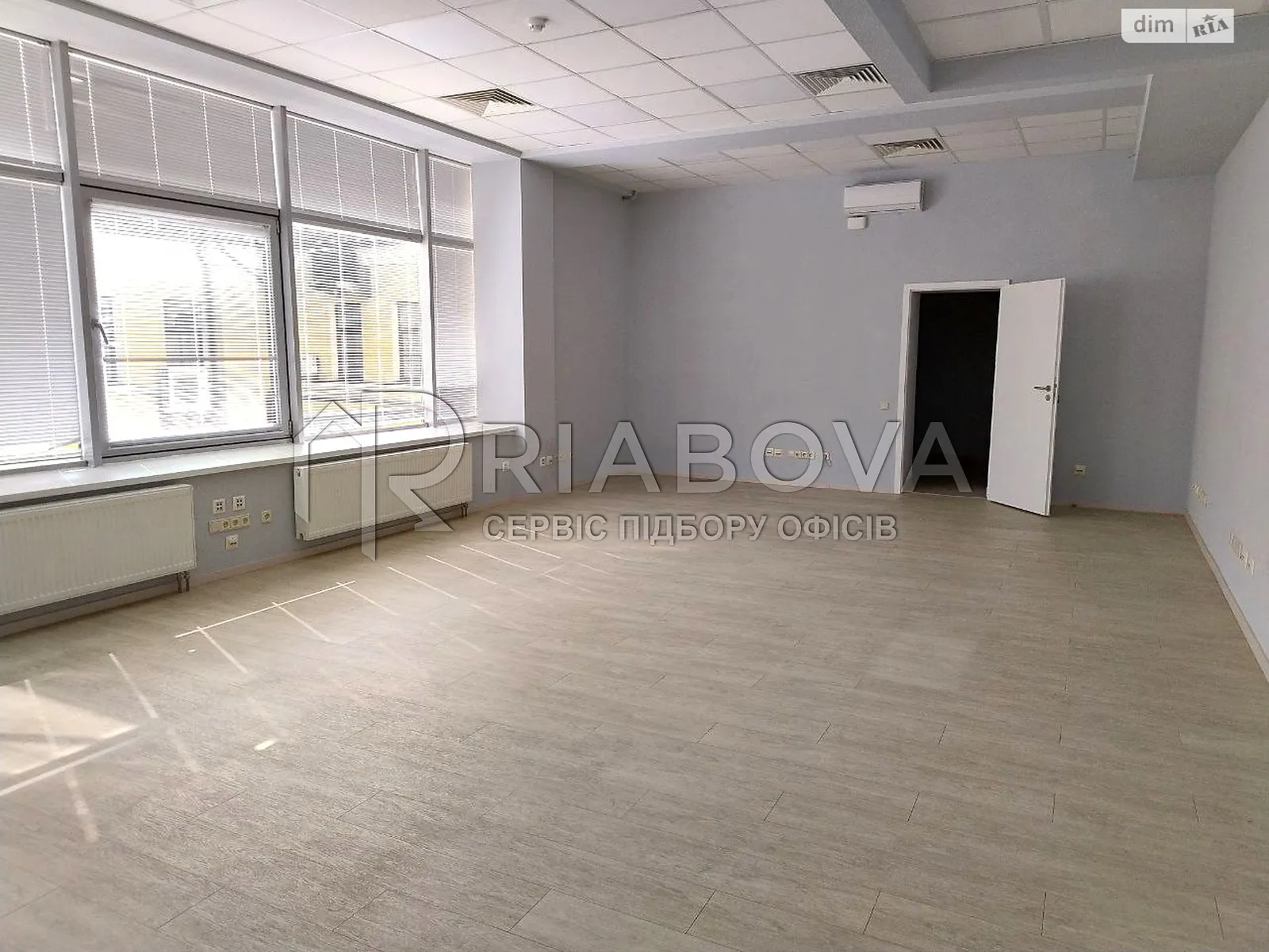 Сдается в аренду офис 375.4 кв. м в бизнес-центре, цена: 8547 $ - фото 1
