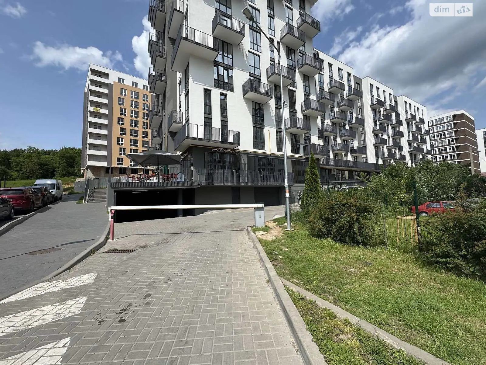 Сдается в аренду подземный паркинг под легковое авто на 15 кв. м, цена: 2500 грн - фото 1