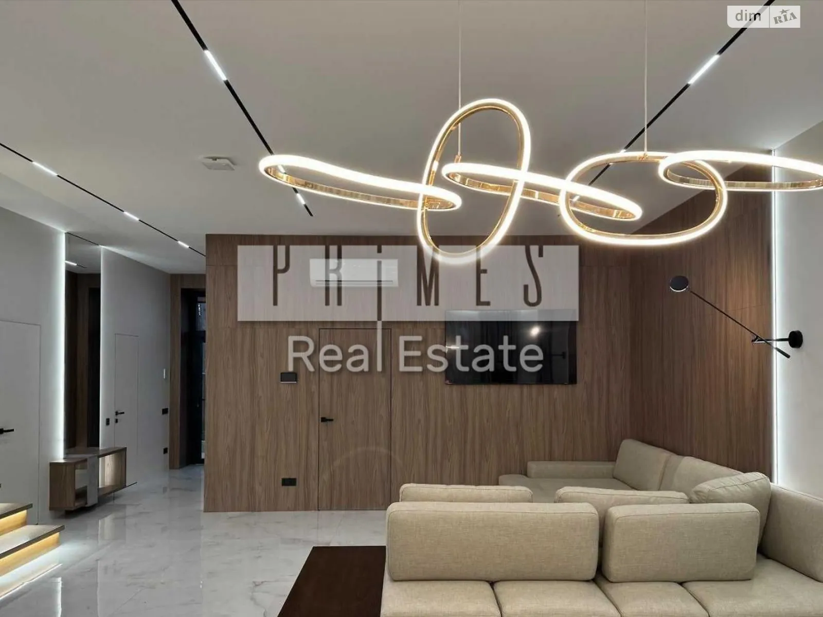 Продается дом на 2 этажа 190 кв. м с садом, цена: 520000 $ - фото 1