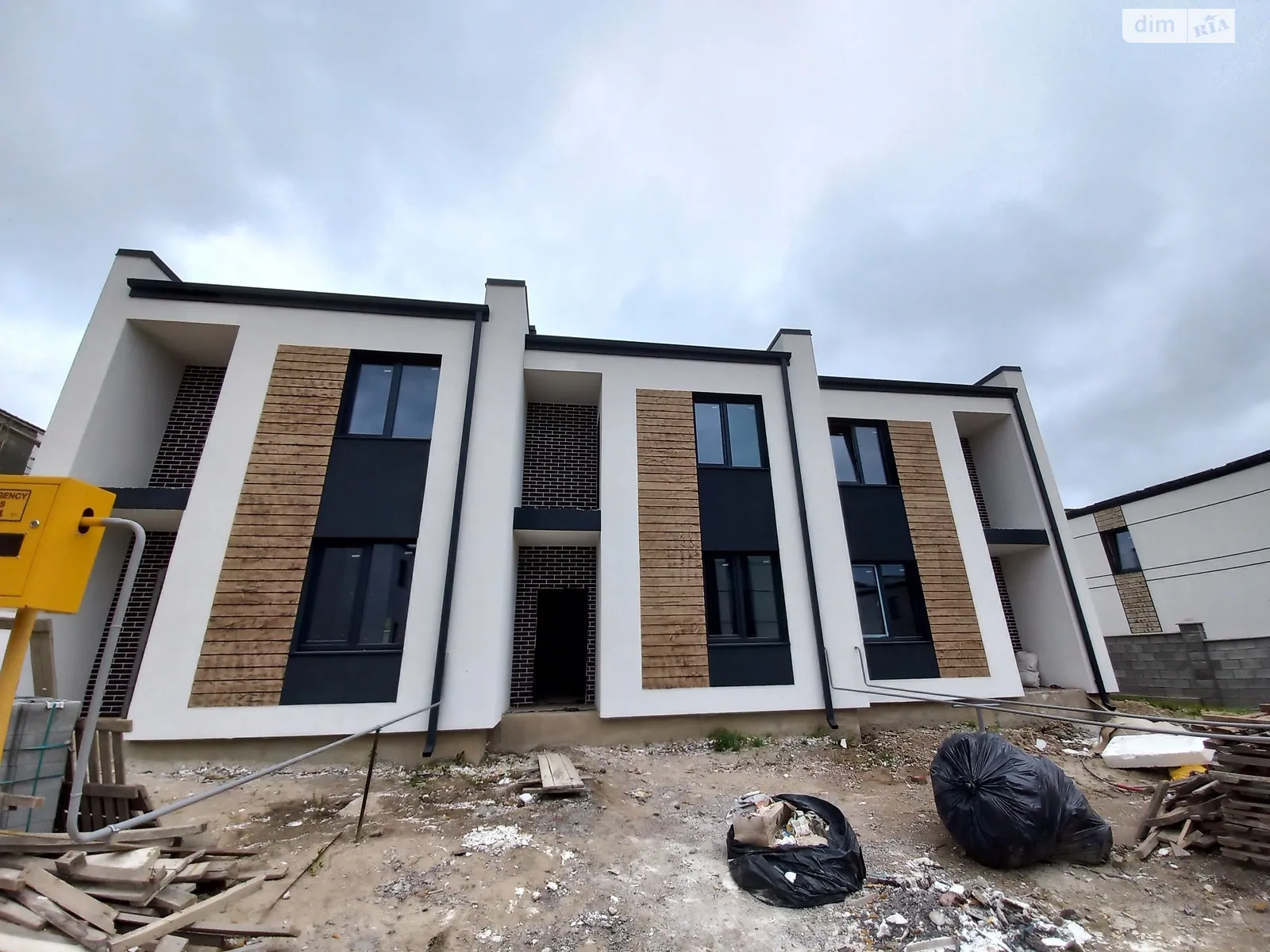 Продається частина будинку 100 кв. м з гаражем, цена: 57000 $ - фото 1