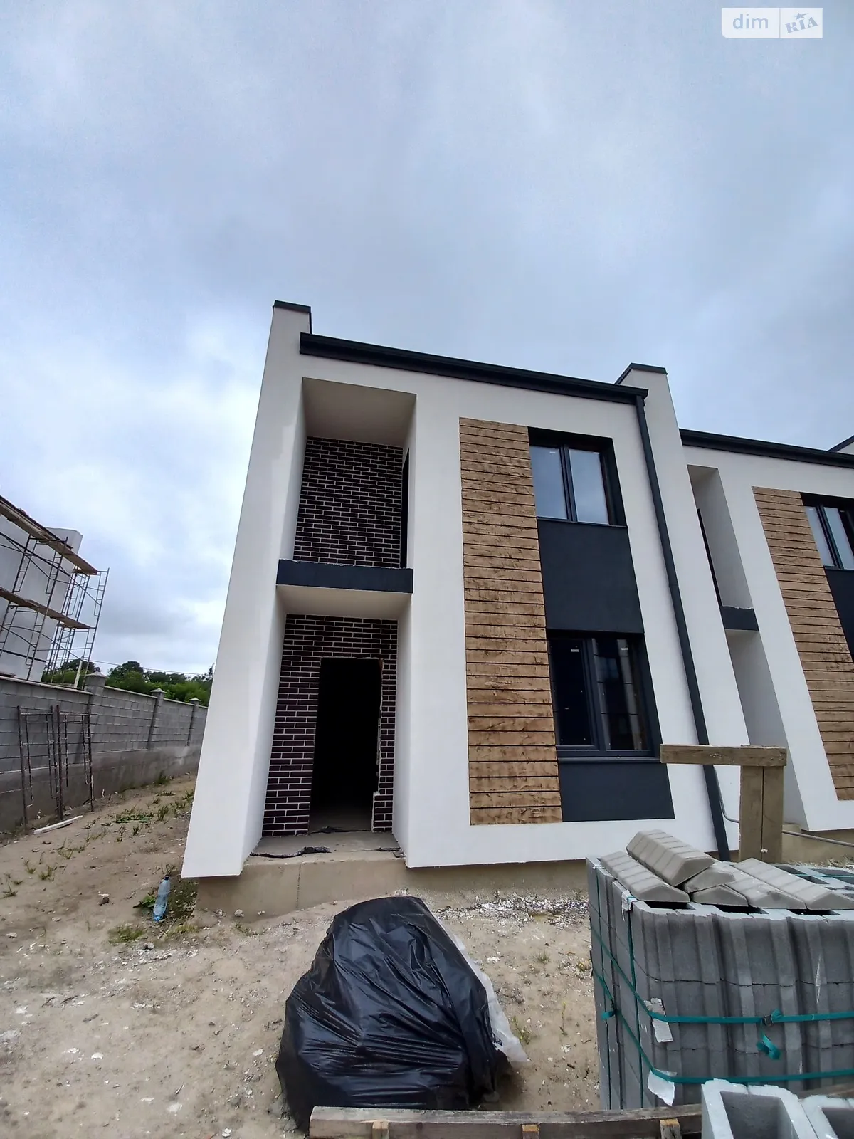 Продається частина будинку 100 кв. м з гаражем, цена: 65000 $ - фото 1