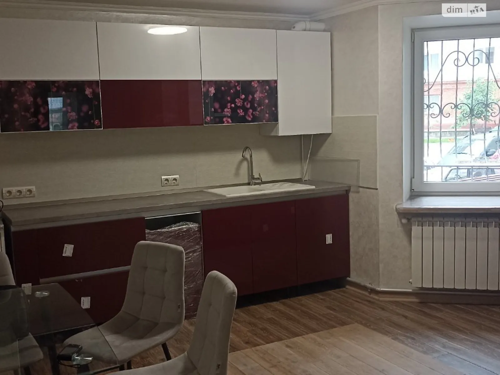2-комнатная квартира 70 кв. м в Тернополе, ул. Генерала Мирона Тарнавского - фото 1