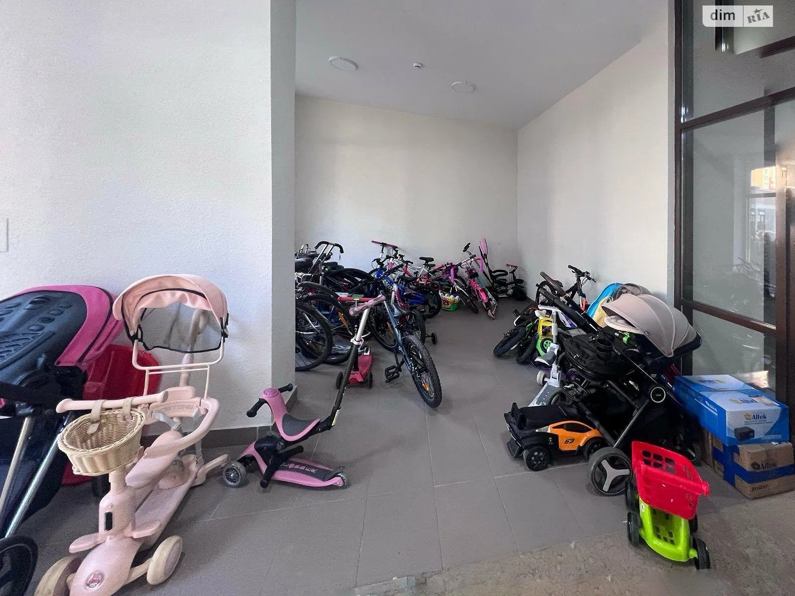 Продается 2-комнатная квартира 71 кв. м в Киеве, ул. Генерала Грекова, 2 - фото 1