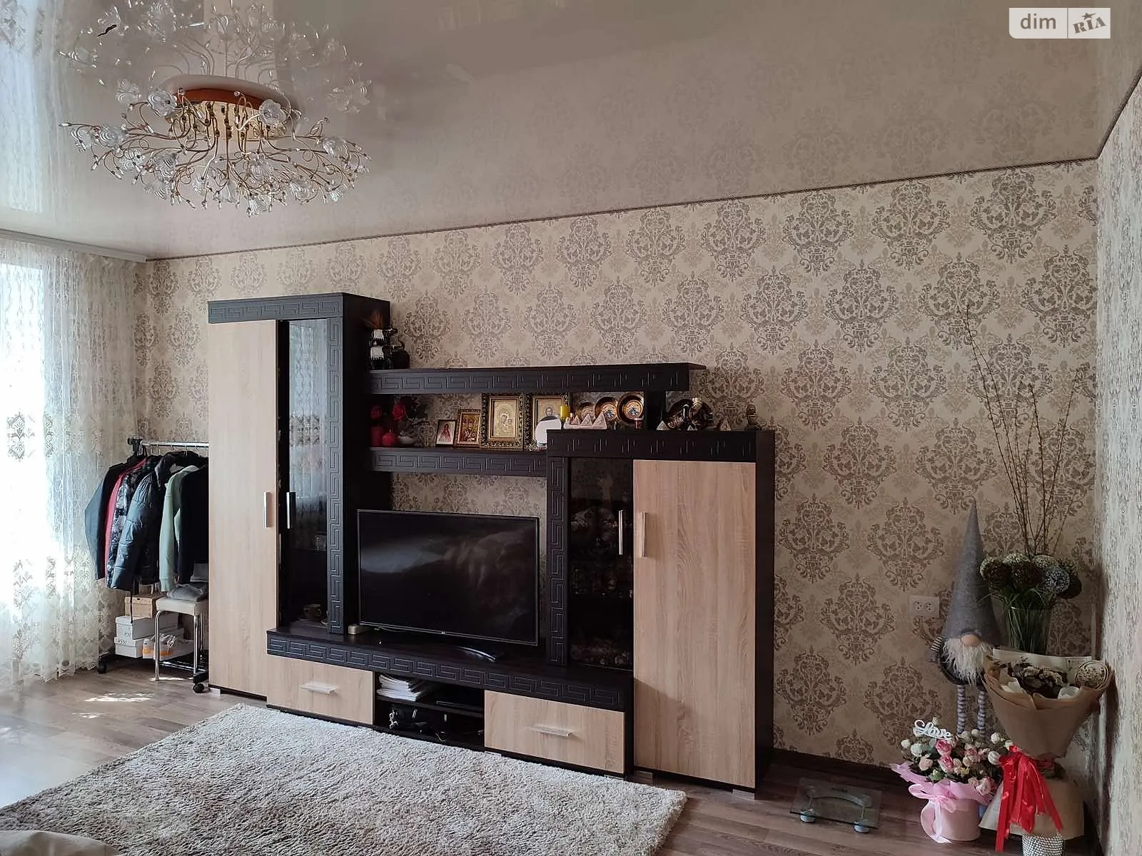 Продается 3-комнатная квартира 57 кв. м в Ровно, ул. Соборная - фото 1