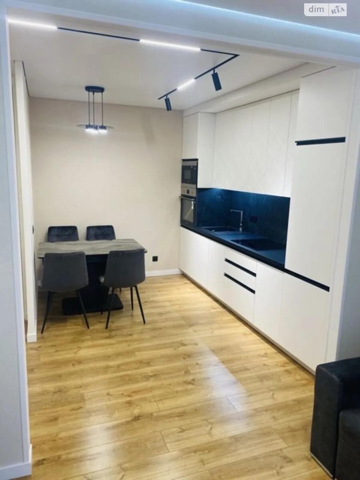 Продається 1-кімнатна квартира 41 кв. м у Києві, вул. Михайла Максимовича, 28Е - фото 1