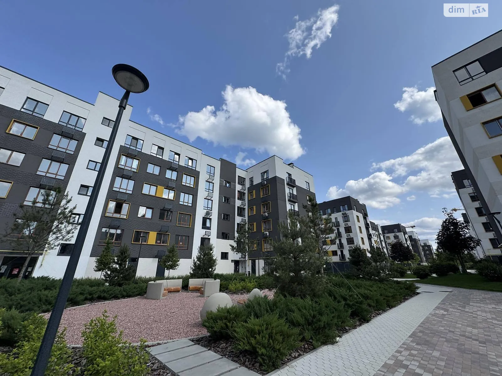 Продается 1-комнатная квартира 27.4 кв. м в Ирпене, ул. Соборная(ІІІ Интернационала), 2К/37 - фото 1