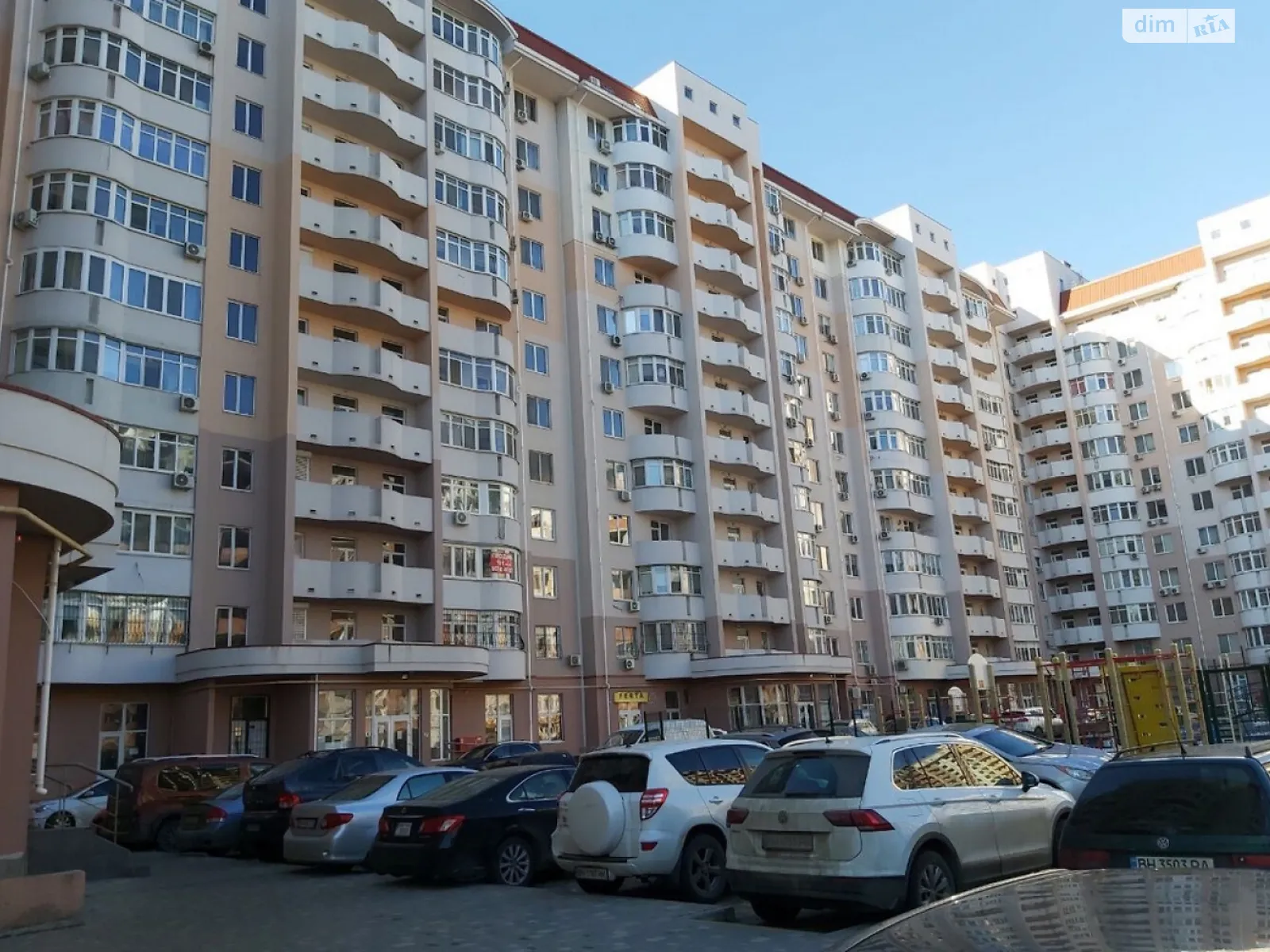 Продается офис 52 кв. м в бизнес-центре, цена: 50500 $ - фото 1
