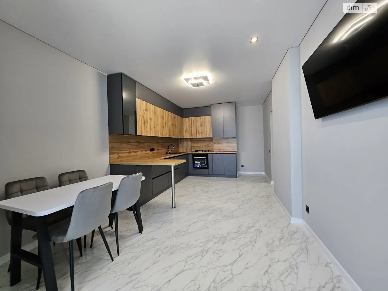 Продается 1-комнатная квартира 46.3 кв. м в Ивано-Франковске, цена: 72000 $ - фото 1