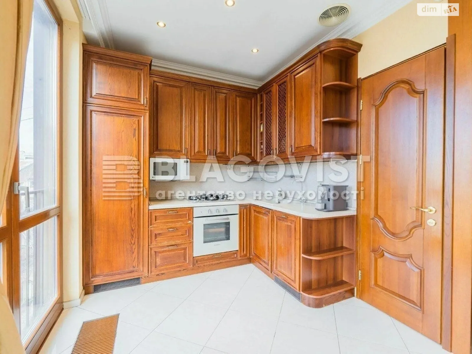 Продається 4-кімнатна квартира 141.6 кв. м у Києві, вул. Олеся Гончара, 14/26 - фото 1