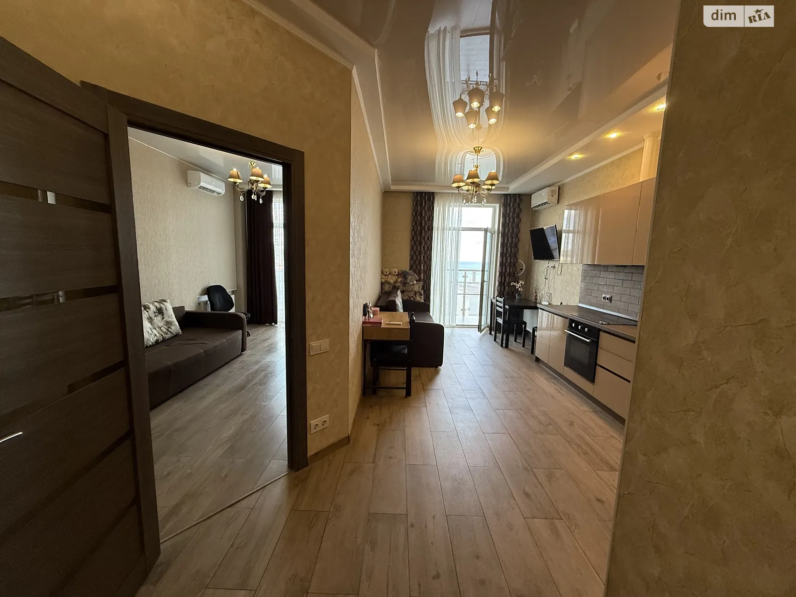 Продается 1-комнатная квартира 54 кв. м в Одессе, пер. Ванный, 1А - фото 1