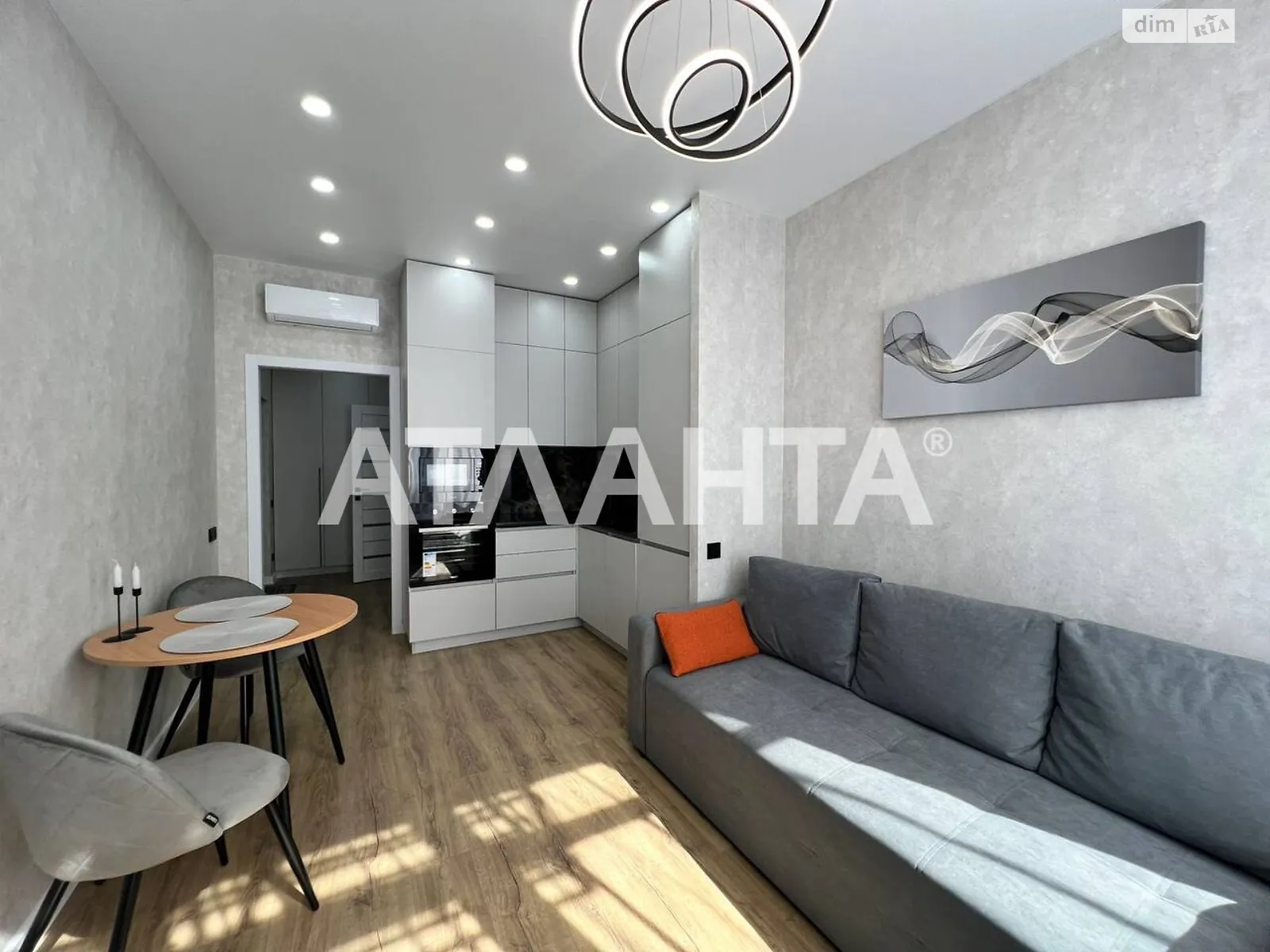 Продается 1-комнатная квартира 38 кв. м в Одессе, пер. Курортный - фото 1