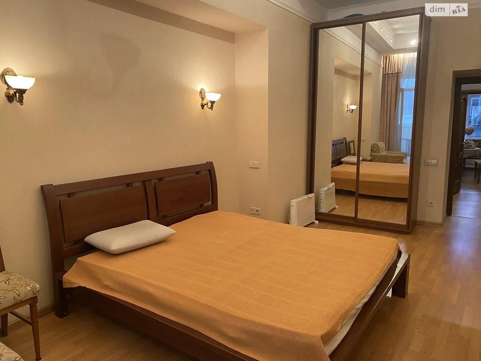 Сдается в аренду 1-комнатная квартира 45 кв. м в Киеве, ул. Саксаганского, 43 - фото 1