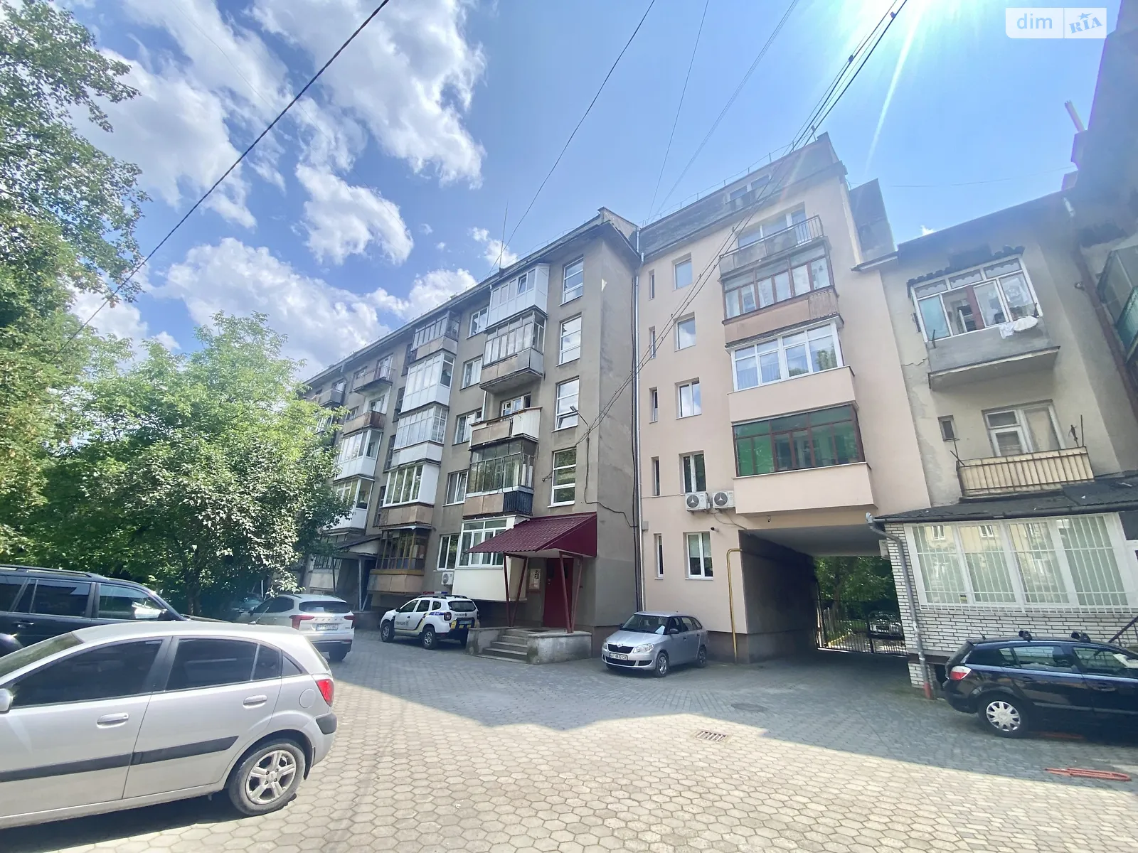 Продается 3-комнатная квартира 72.3 кв. м в Ивано-Франковске, ул. Франко Ивана, 10А - фото 1