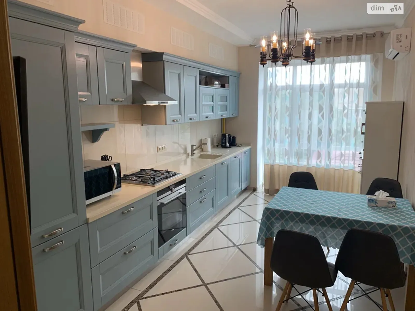 Продается 3-комнатная квартира 105 кв. м в Киеве, ул. Патриотов, 74 - фото 1