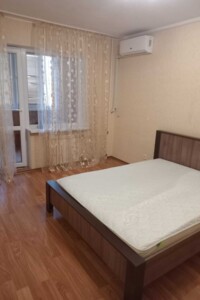 Сниму квартиру в Киеве долгосрочно