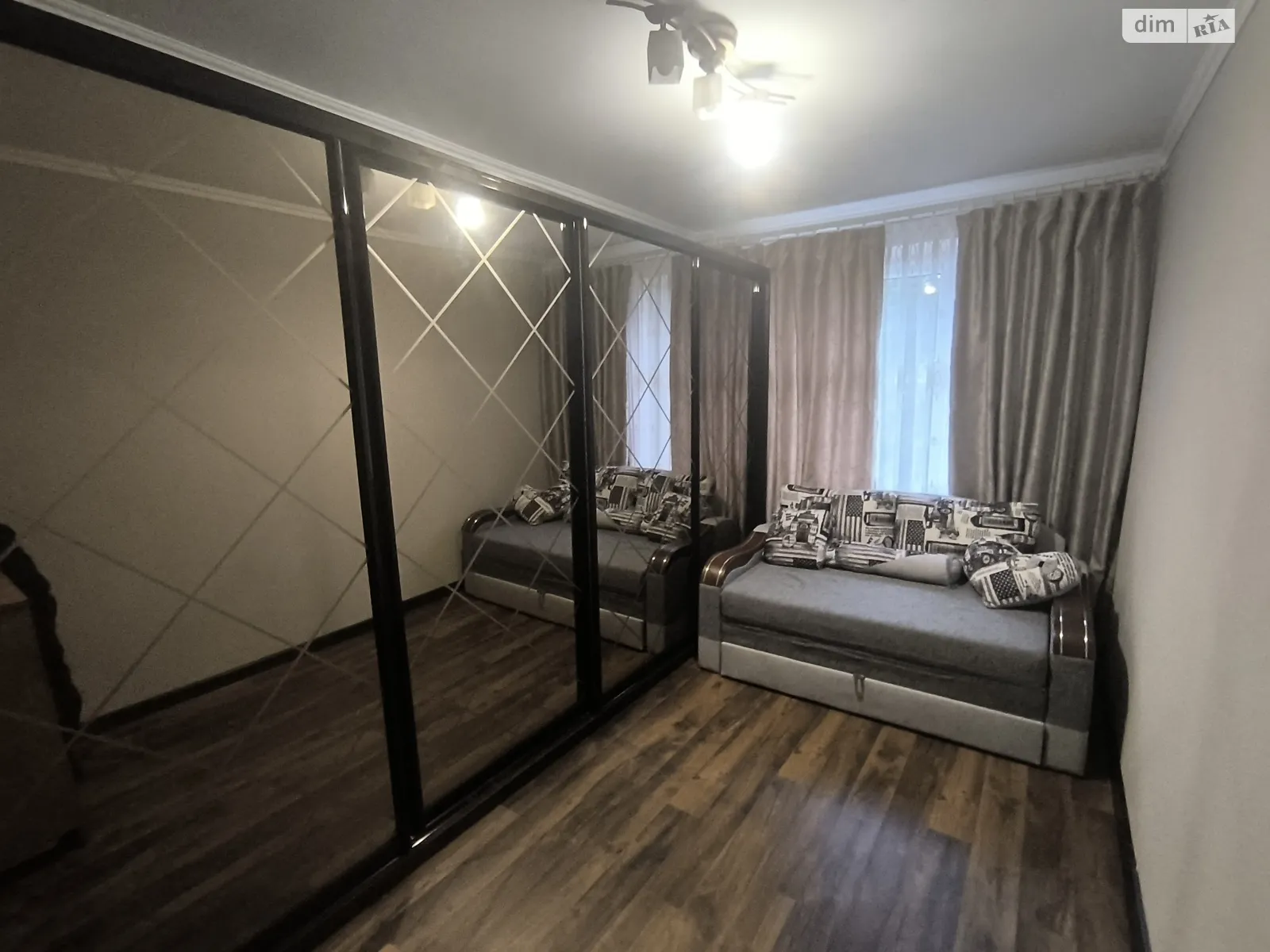 Продается 3-комнатная квартира 45.9 кв. м в Черновцах, цена: 64000 $ - фото 1