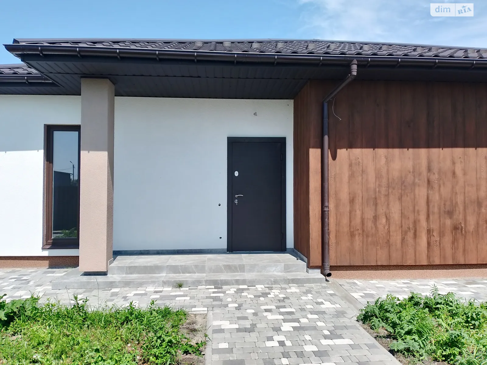Продається одноповерховий будинок 115 кв. м з гаражем, цена: 85000 $ - фото 1