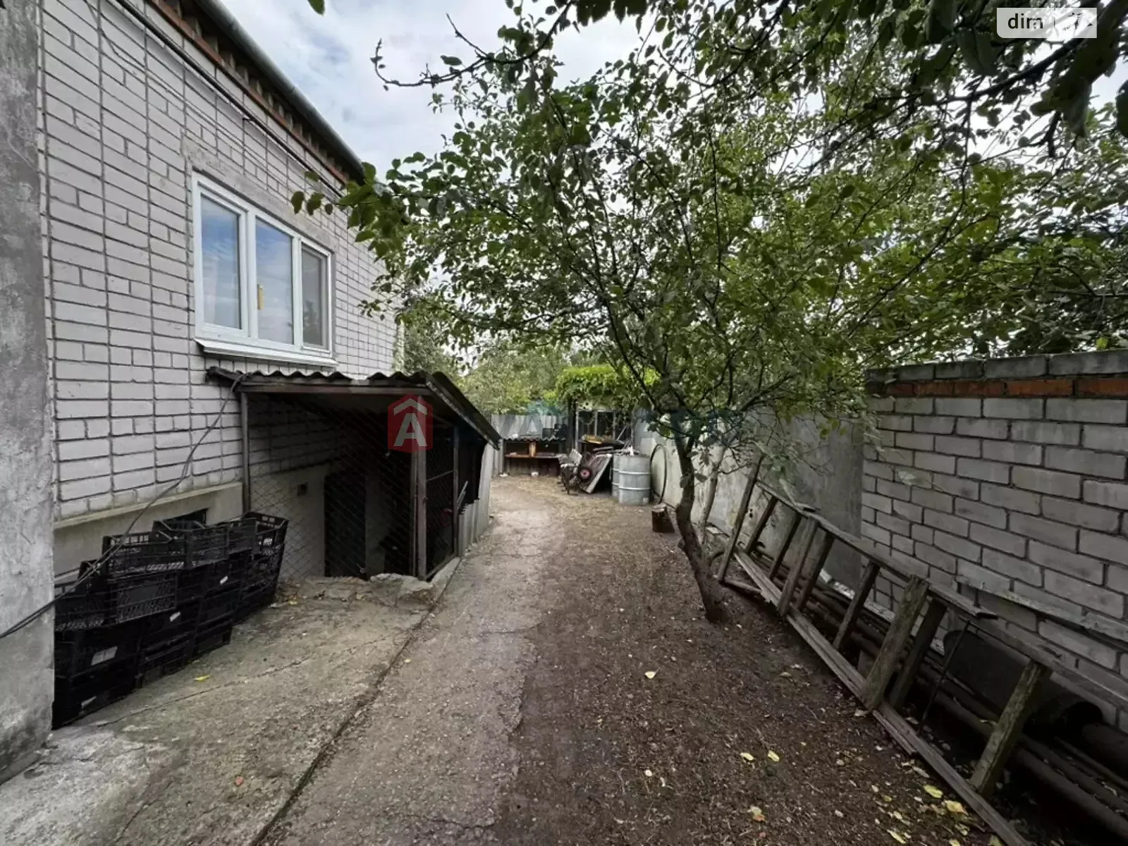 Продается дом на 2 этажа 115 кв. м с камином, цена: 65000 $ - фото 1
