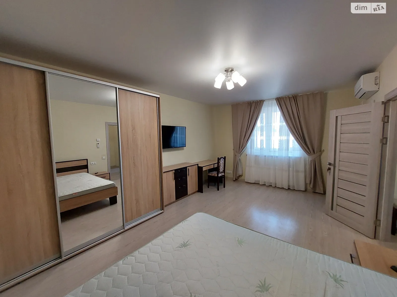 Сдается в аренду 1-комнатная квартира 50 кв. м в Белогородке, ул. Физкультурная, 8 - фото 1