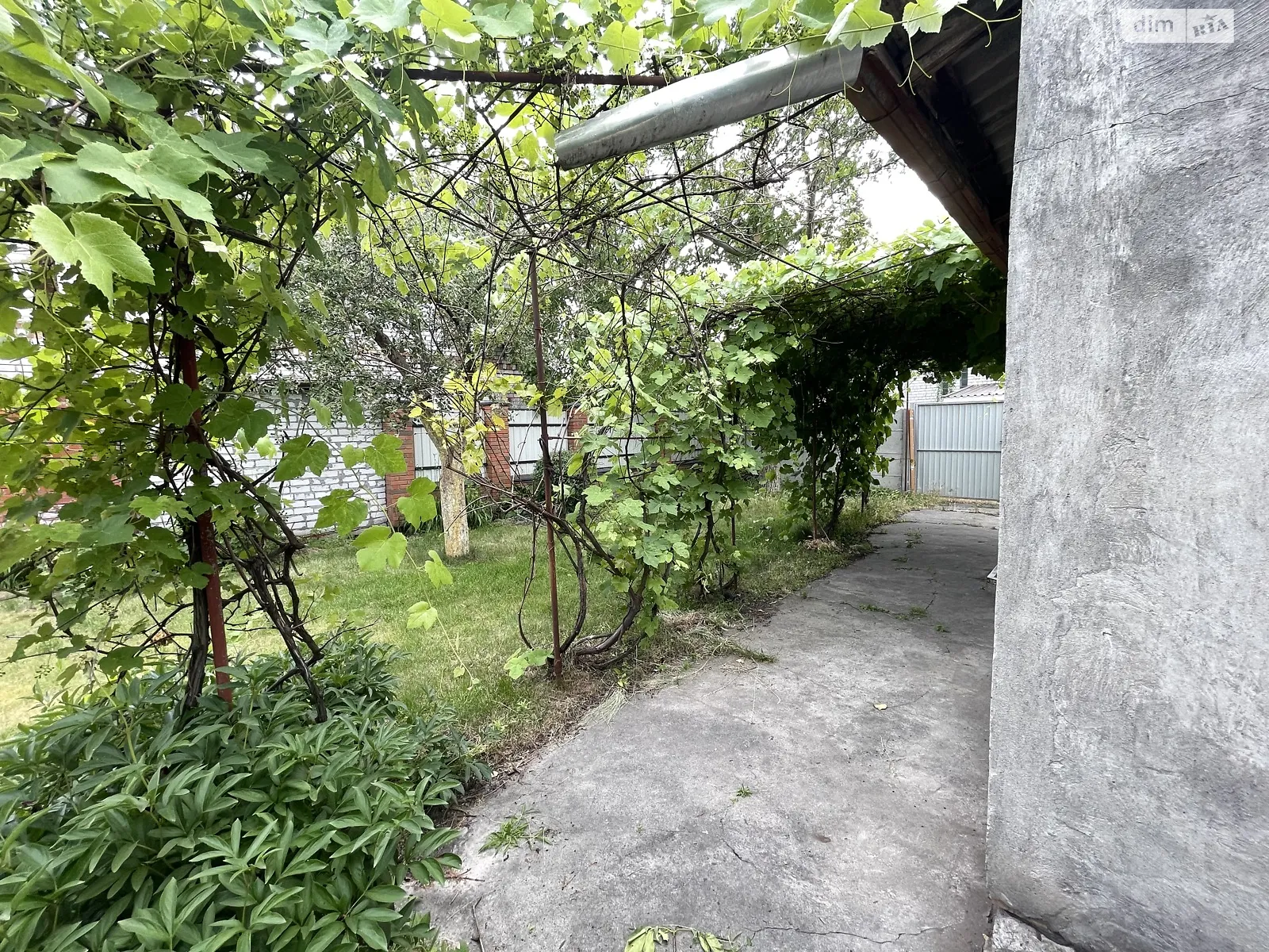 Продается дом на 2 этажа 75 кв. м с мансардой, цена: 30000 $ - фото 1