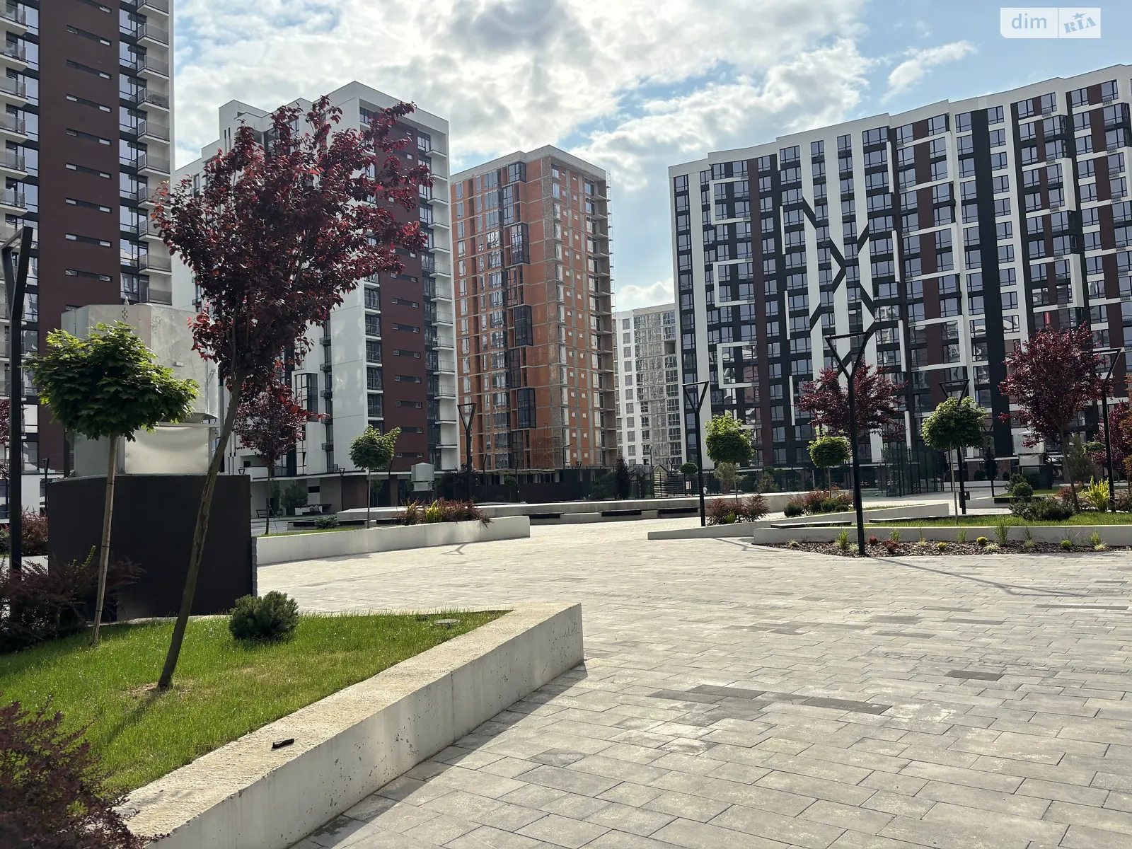 Продается 1-комнатная квартира 37 кв. м в Ивано-Франковске, ул. Ленкавского - фото 1