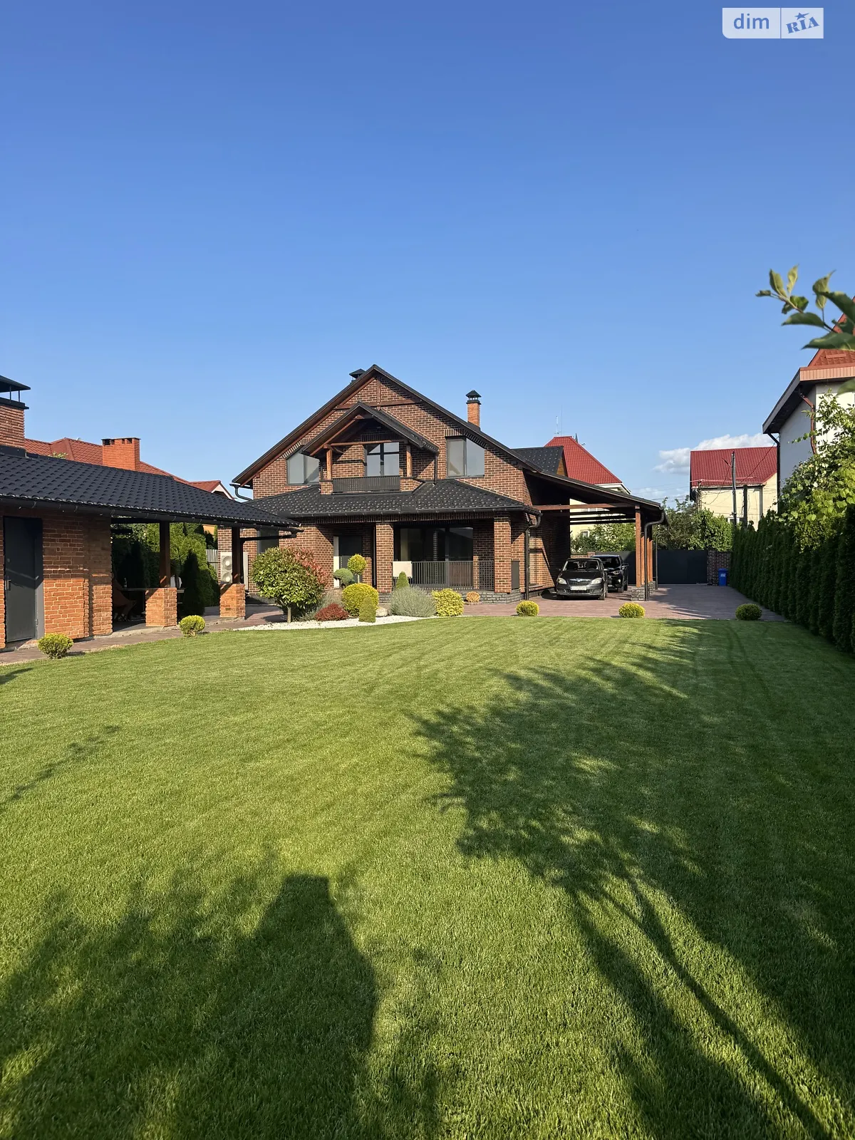 Продается дом на 2 этажа 215 кв. м с мансардой, цена: 390000 $ - фото 1
