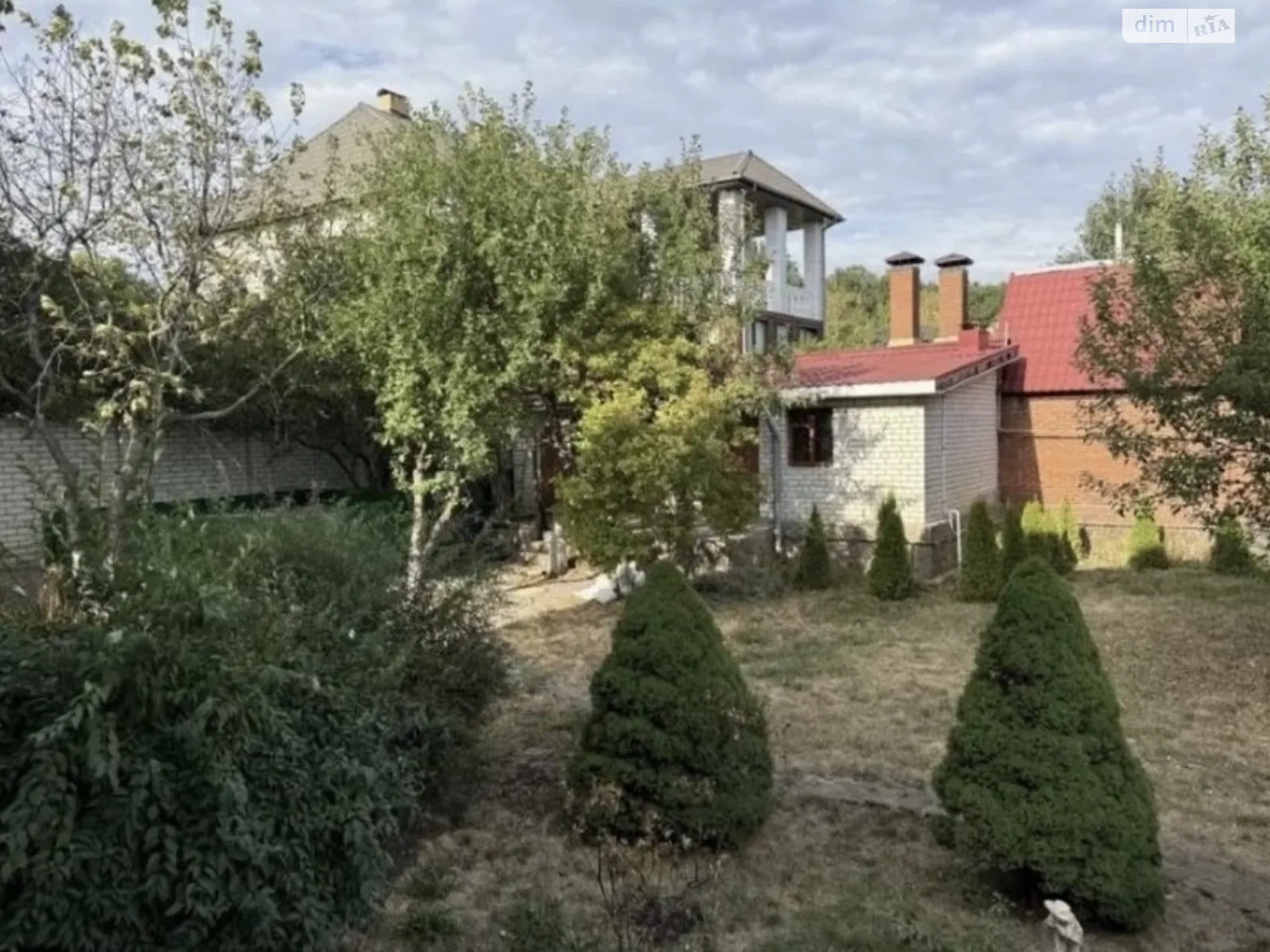 Продается дом на 2 этажа 345 кв. м с гаражом, цена: 134000 $ - фото 1
