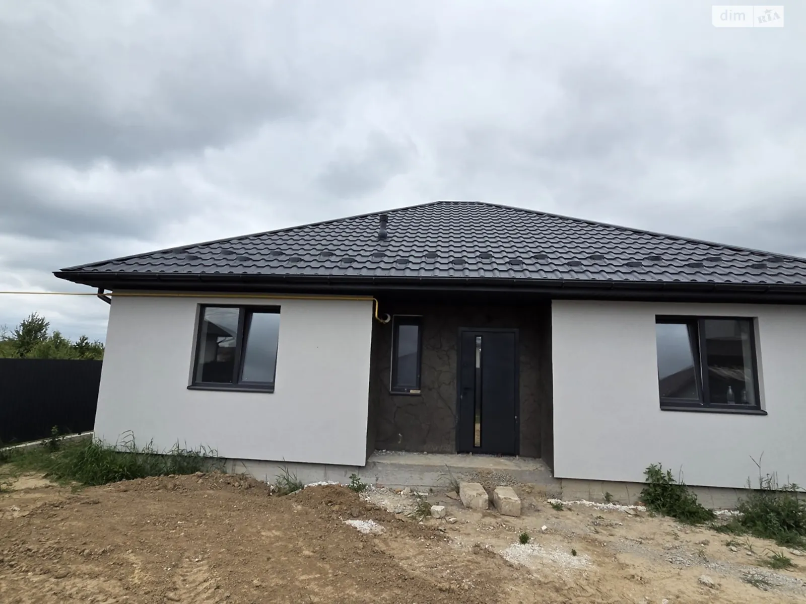 Продается одноэтажный дом 96 кв. м с бассейном, цена: 75000 $ - фото 1
