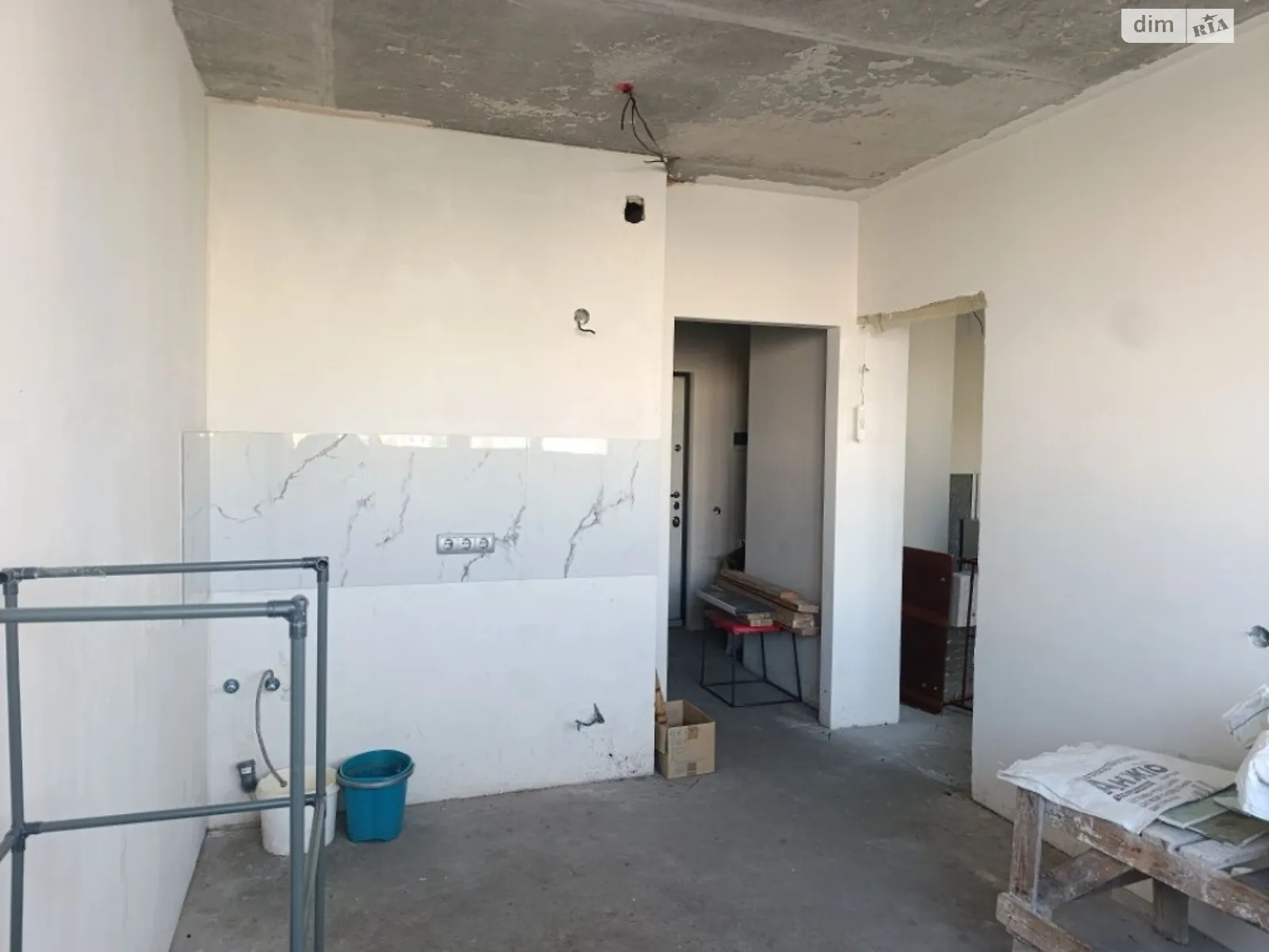 Продается 1-комнатная квартира 36 кв. м в Киеве, ул. Рональда Рейгана(Теодора Драйзера), 40 - фото 1