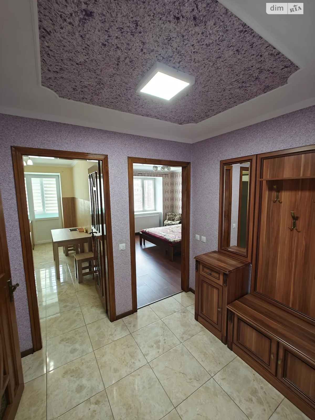 1-кімнатна квартира 43 кв. м у Тернополі, вул. Іллєнка, 3А - фото 1