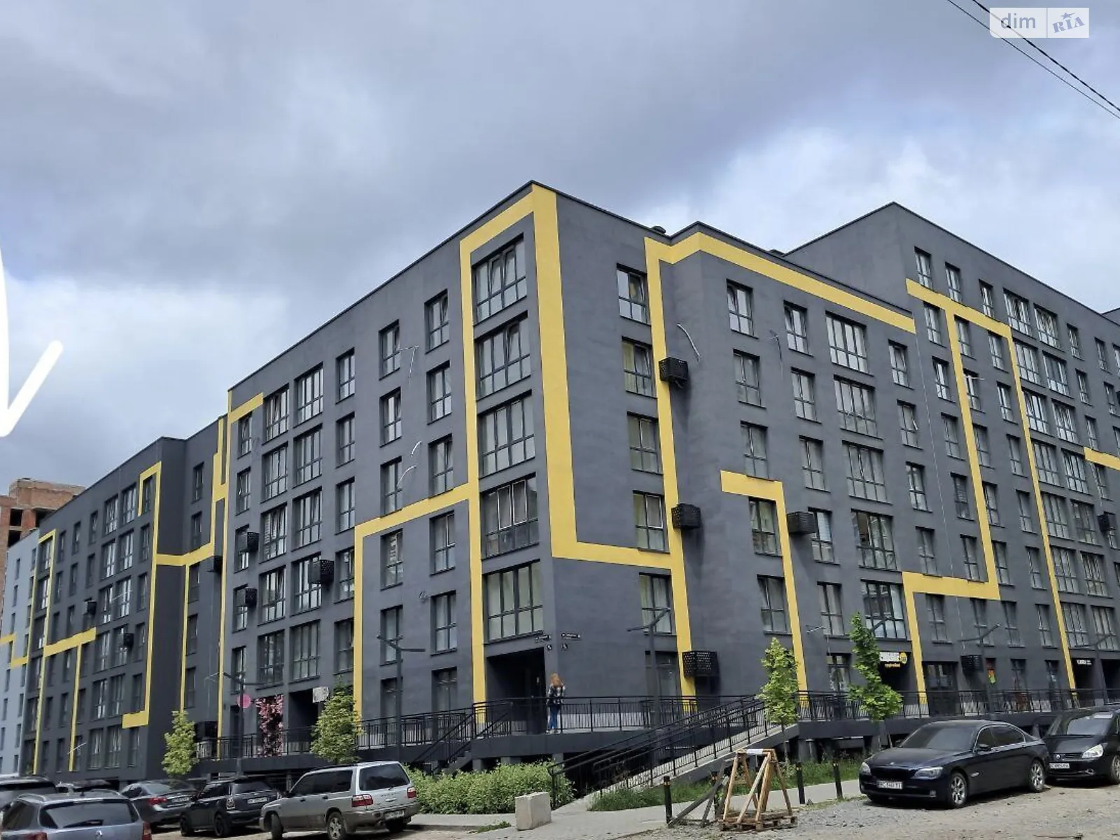 Продається 1-кімнатна квартира 43 кв. м у Львові, вул. Залізнична - фото 1