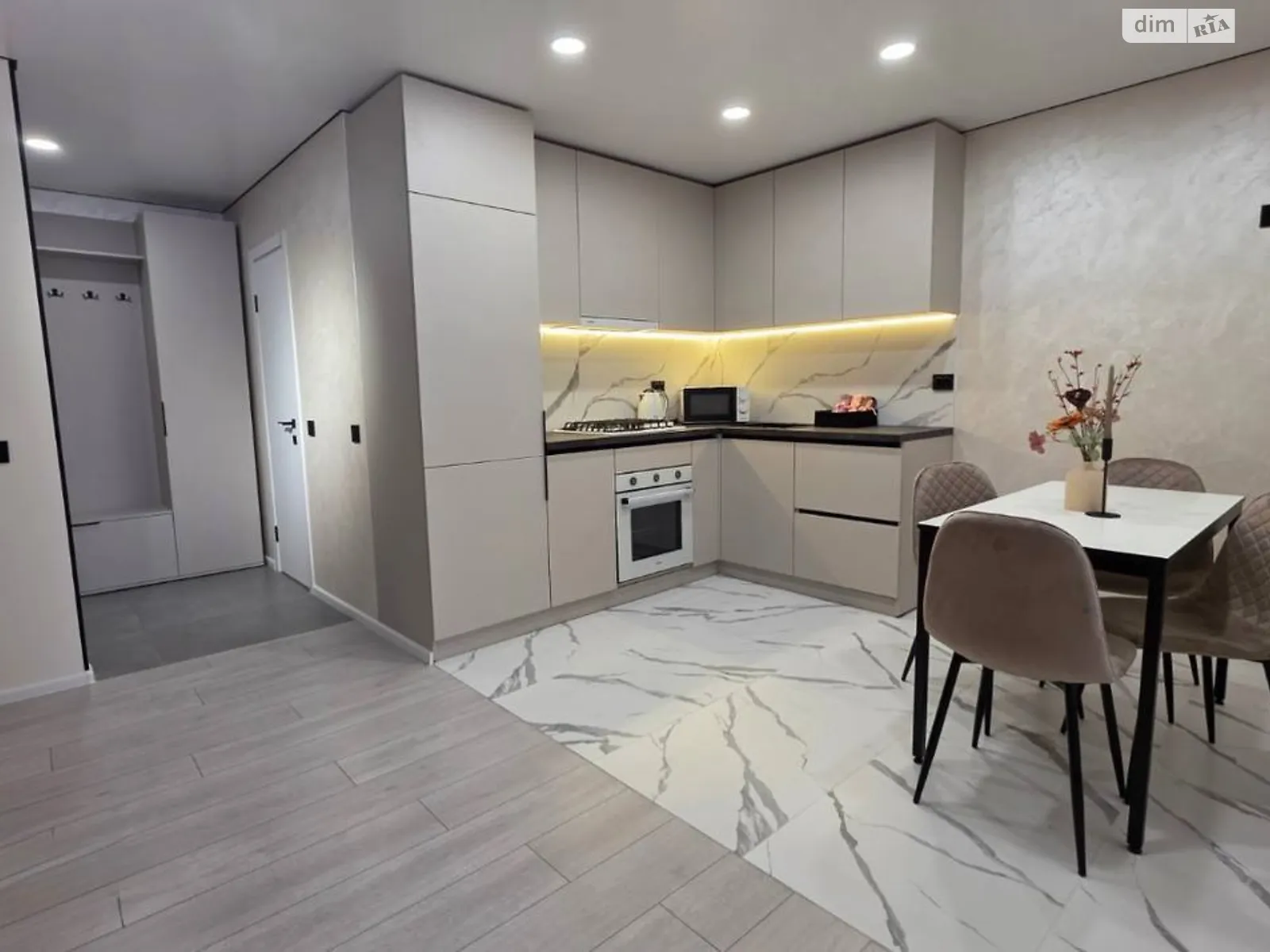 2-кімнатна квартира 60 кв. м у Тернополі, цена: 69500 $ - фото 1