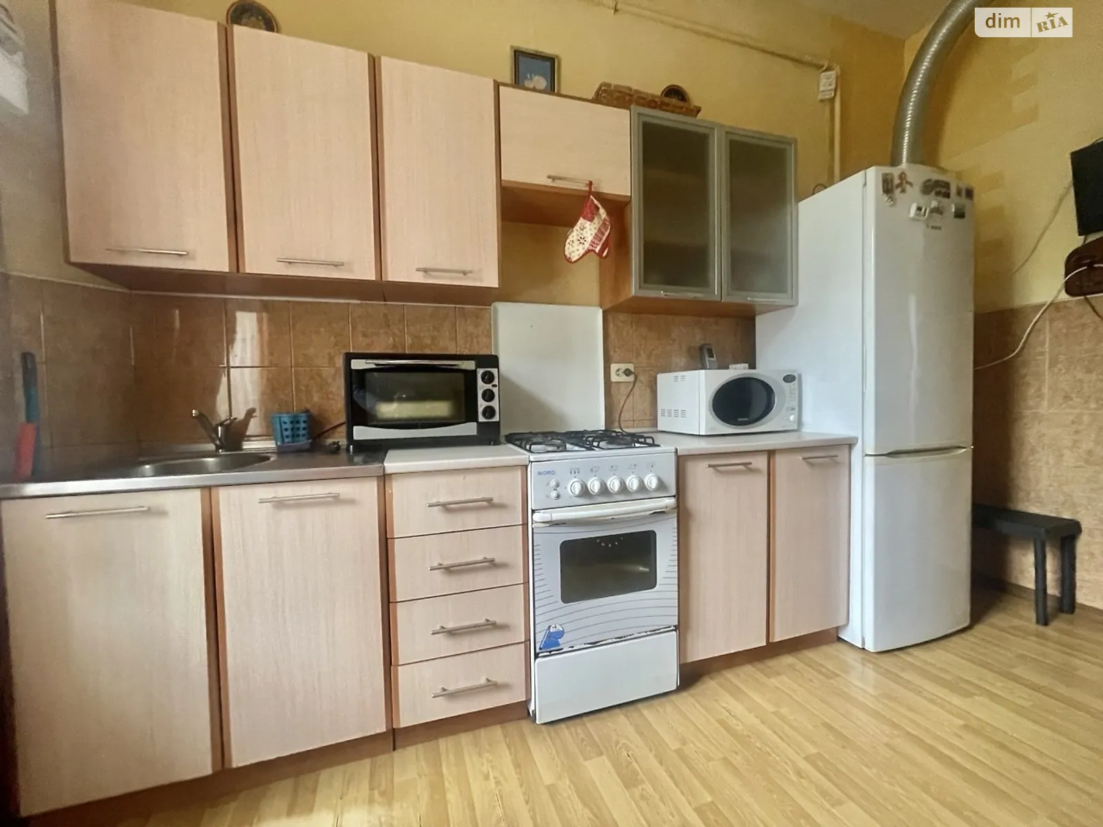 Сдается в аренду 1-комнатная квартира 40 кв. м в Львове, ул. Варшавская - фото 1