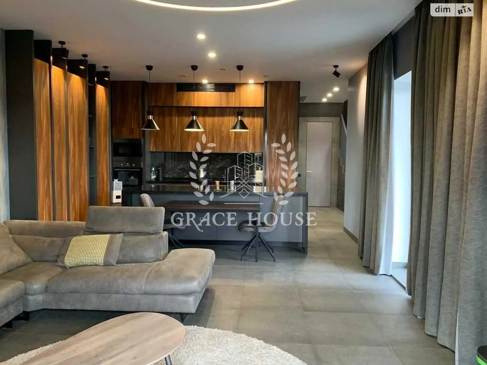 Сдается в аренду дом на 2 этажа 180 кв. м с гаражом, цена: 3500 $ - фото 1