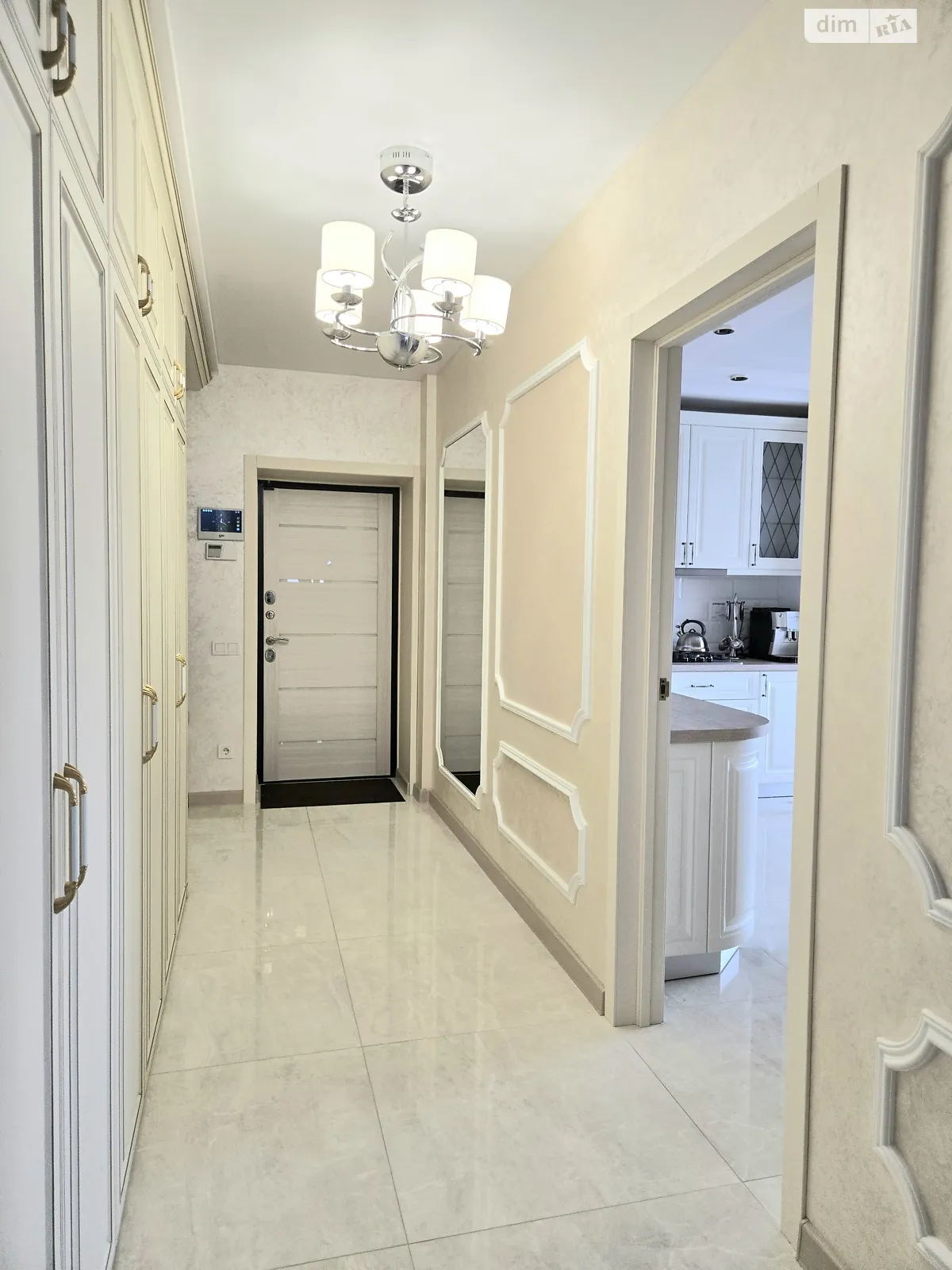 Продається 3-кімнатна квартира 115 кв. м у Чернігові, вул. Зелена, 10 - фото 1