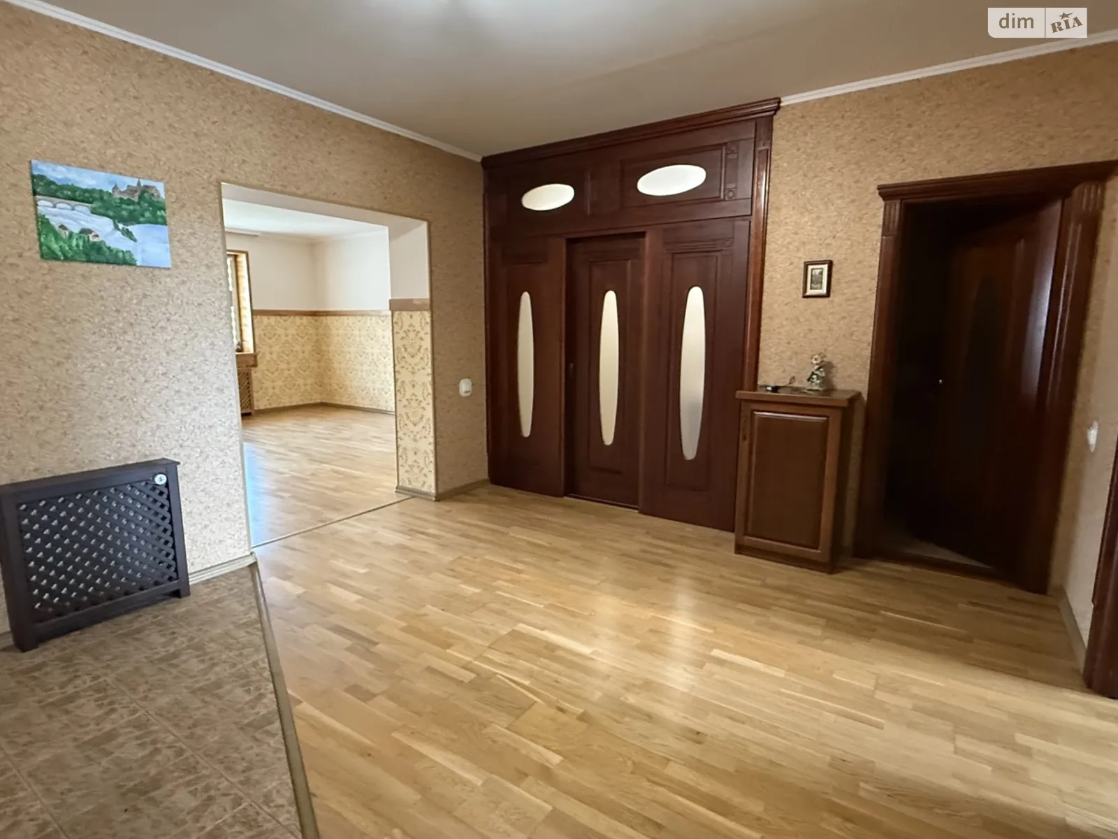 Продається 5-кімнатна квартира 189 кв. м у Рівному, вул. Відінська, 39Б - фото 1