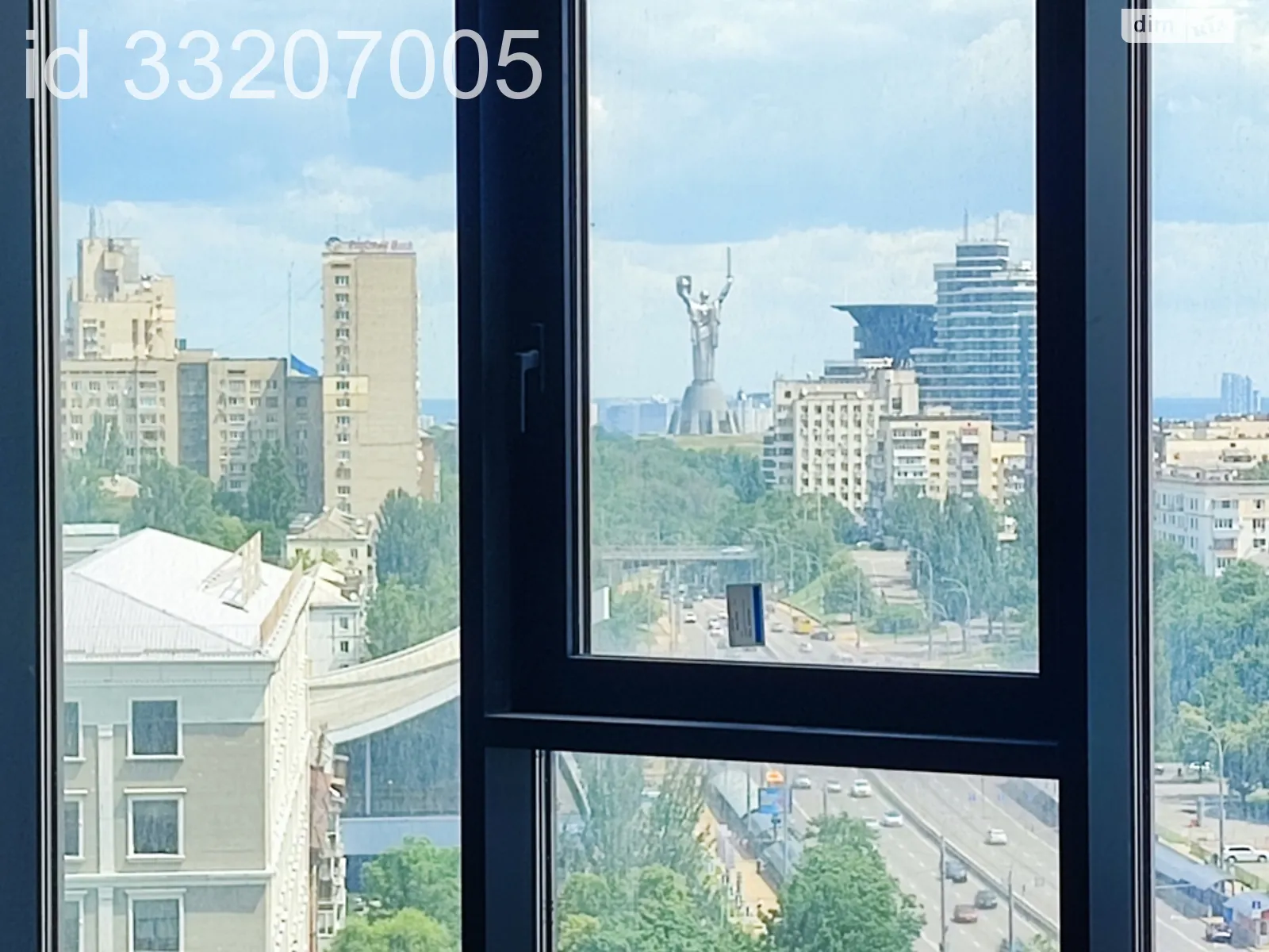 Продається 1-кімнатна квартира 49.43 кв. м у Києві, бул. Миколи Міхновського(Дружби Народів), 13А - фото 1