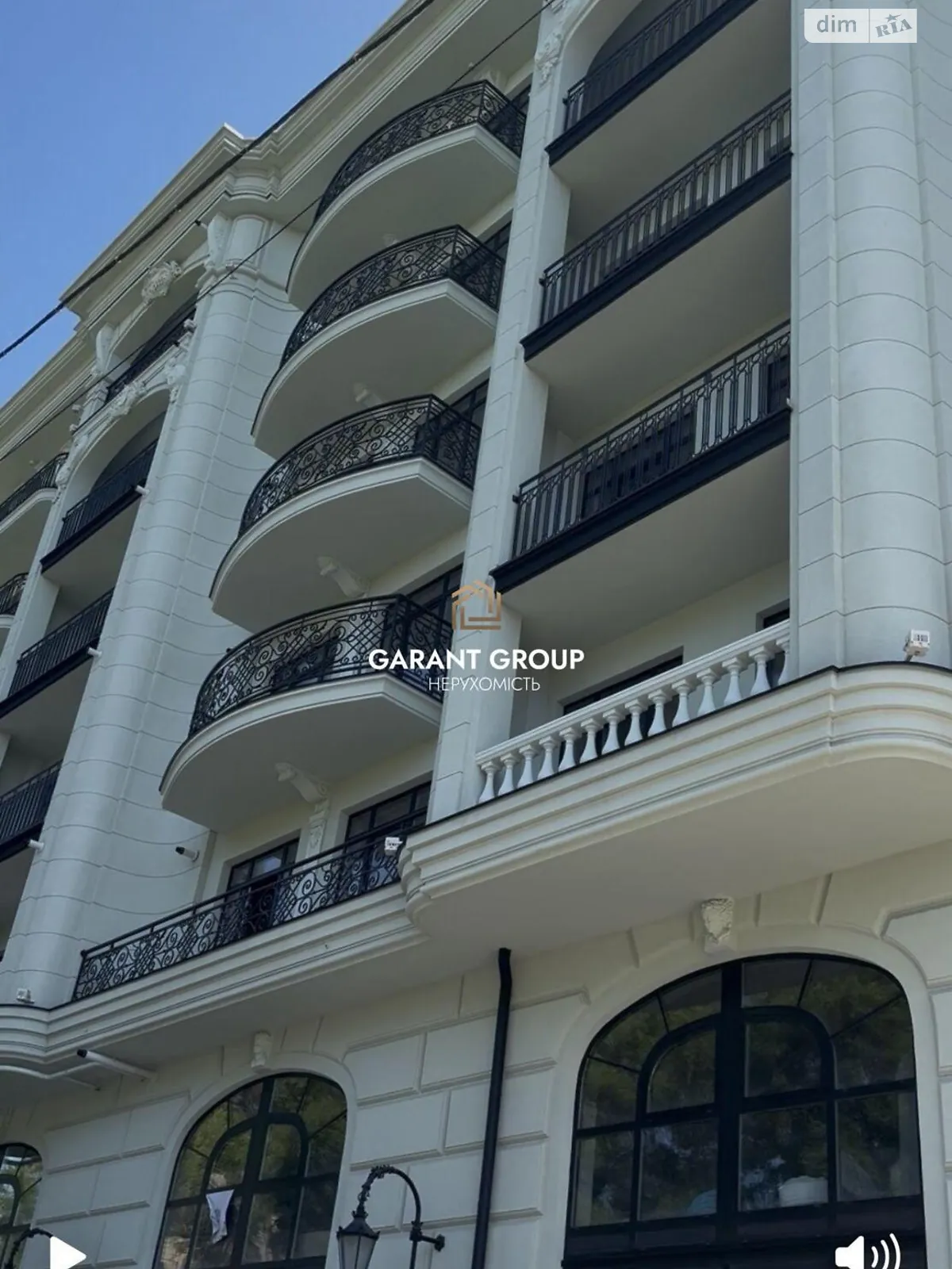 Продается 1-комнатная квартира 45 кв. м в Одессе, ул. Гимназическая - фото 1