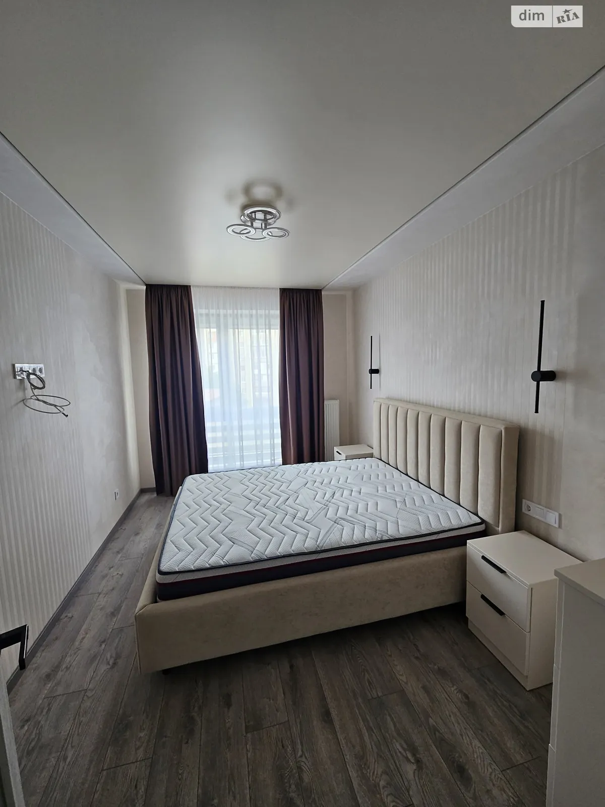 Продается 2-комнатная квартира 60 кв. м в Ивано-Франковске, ул. Пасечная, 15А - фото 1