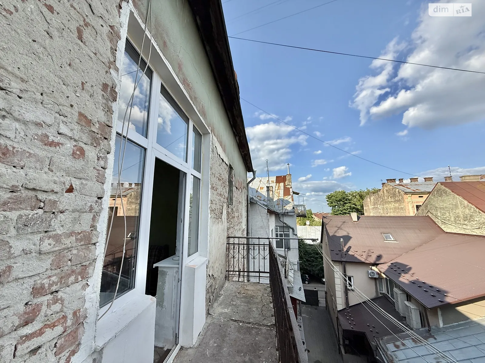 Продается 2-комнатная квартира 69 кв. м в Черновцах, цена: 55000 $ - фото 1