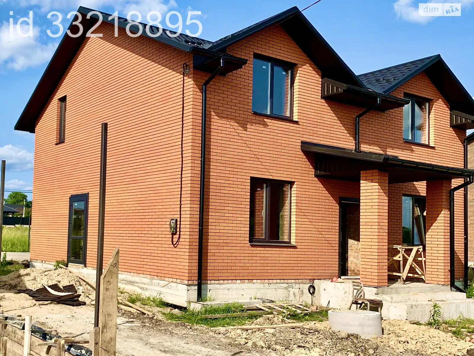 Продается дом на 2 этажа 125 кв. м с бассейном, цена: 87000 $ - фото 1