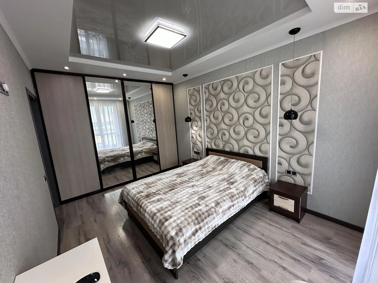 Продается 2-комнатная квартира 61.2 кв. м в Ровно, ул. Черновола Вячеслава - фото 1
