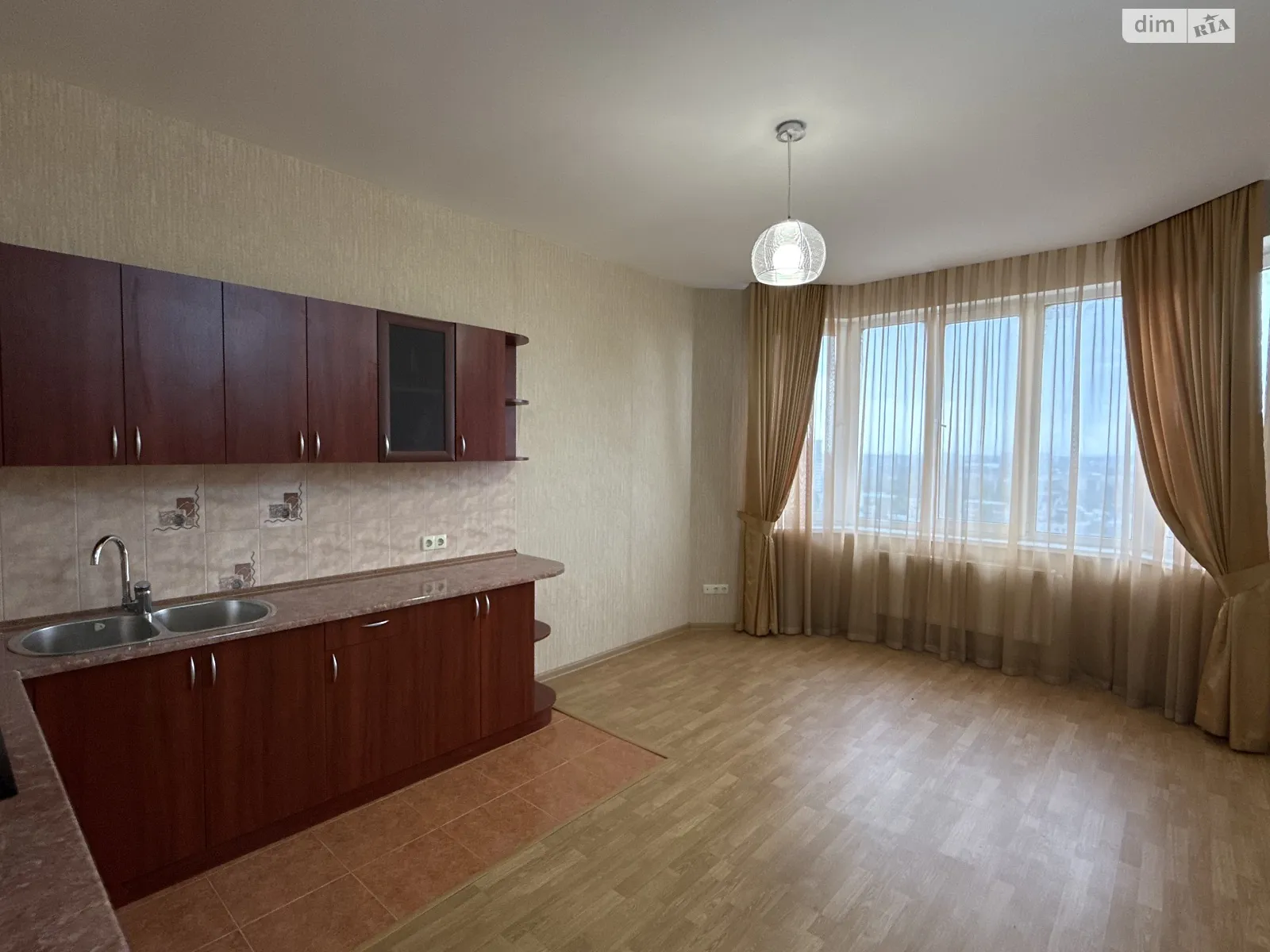 Продається 2-кімнатна квартира 87.5 кв. м у Одесі, вул. Середньофонтанська, 19Б - фото 1