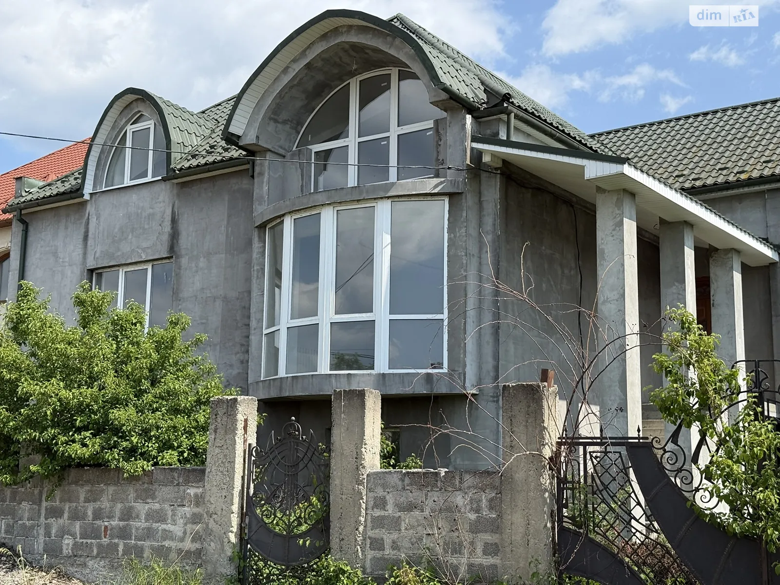 Продается дом на 2 этажа 406.01 кв. м с бассейном, цена: 168000 $ - фото 1