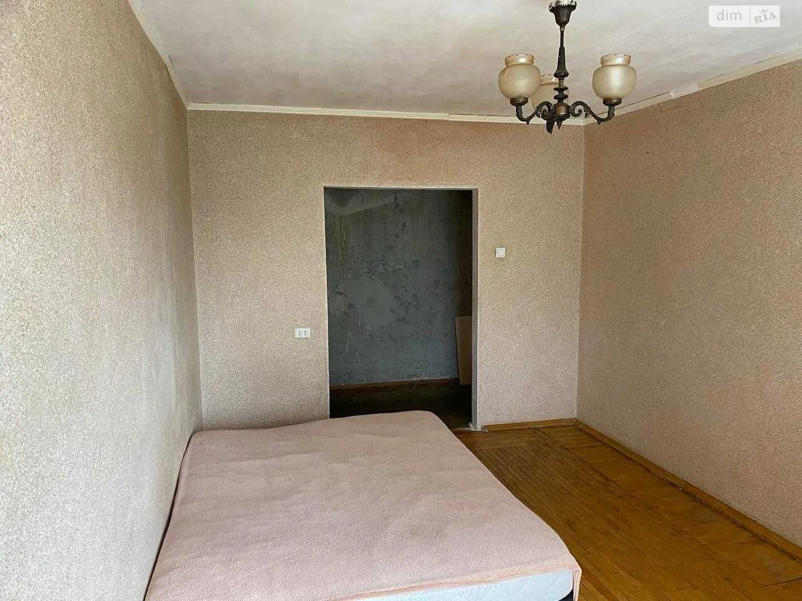 Продается 3-комнатная квартира 68 кв. м в Ровно, ул. Галицкого Данилы - фото 1