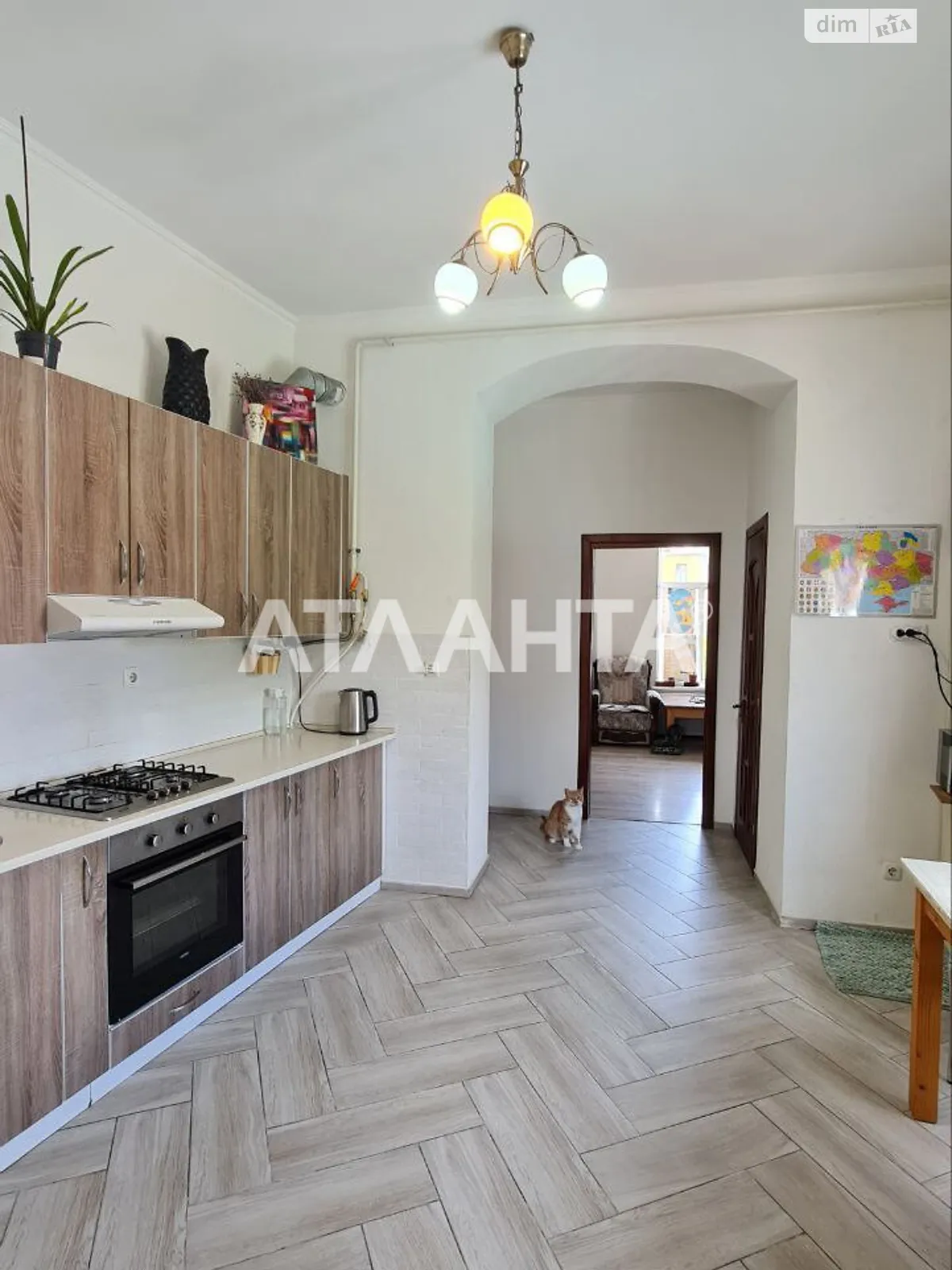 Продается 3-комнатная квартира 68.85 кв. м в Черновцах, ул. Кобылицы Лукьяна - фото 1