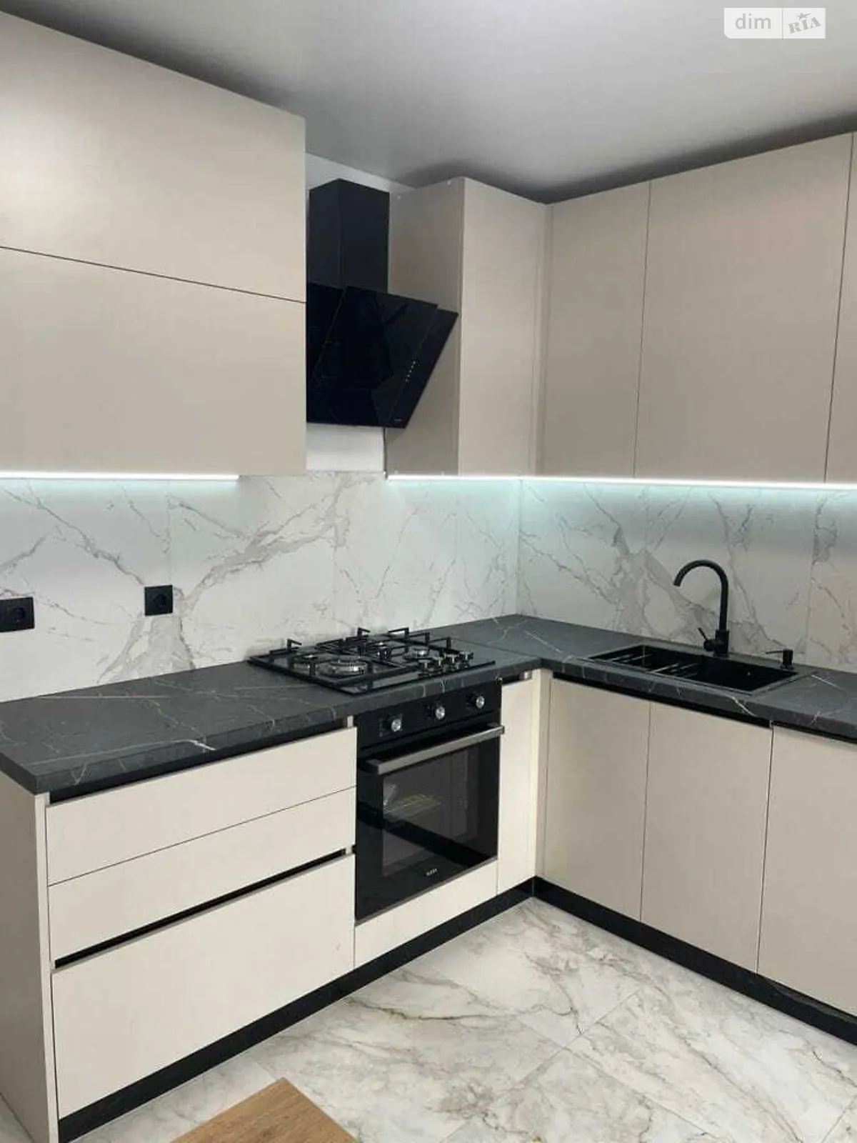 2-комнатная квартира 70 кв. м в Тернополе, цена: 79500 $ - фото 1