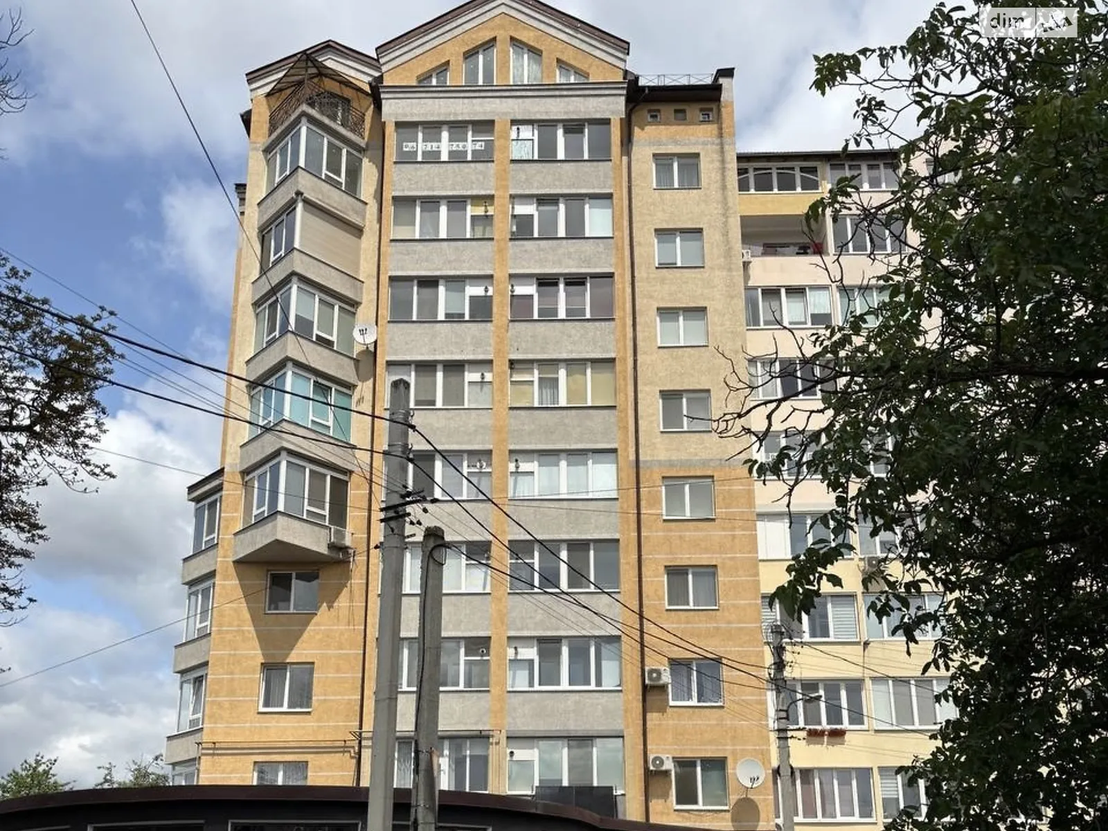 Продается 3-комнатная квартира 77.2 кв. м в Ивано-Франковске, ул. Иосифа Слепого, 26 - фото 1